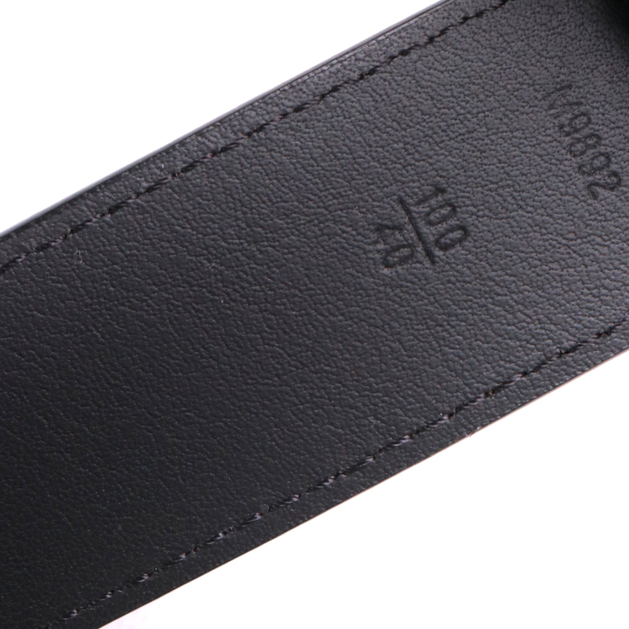 LOUIS VUITTON - Ceinture Louis Vuitton en cuir épi noir (T100)
