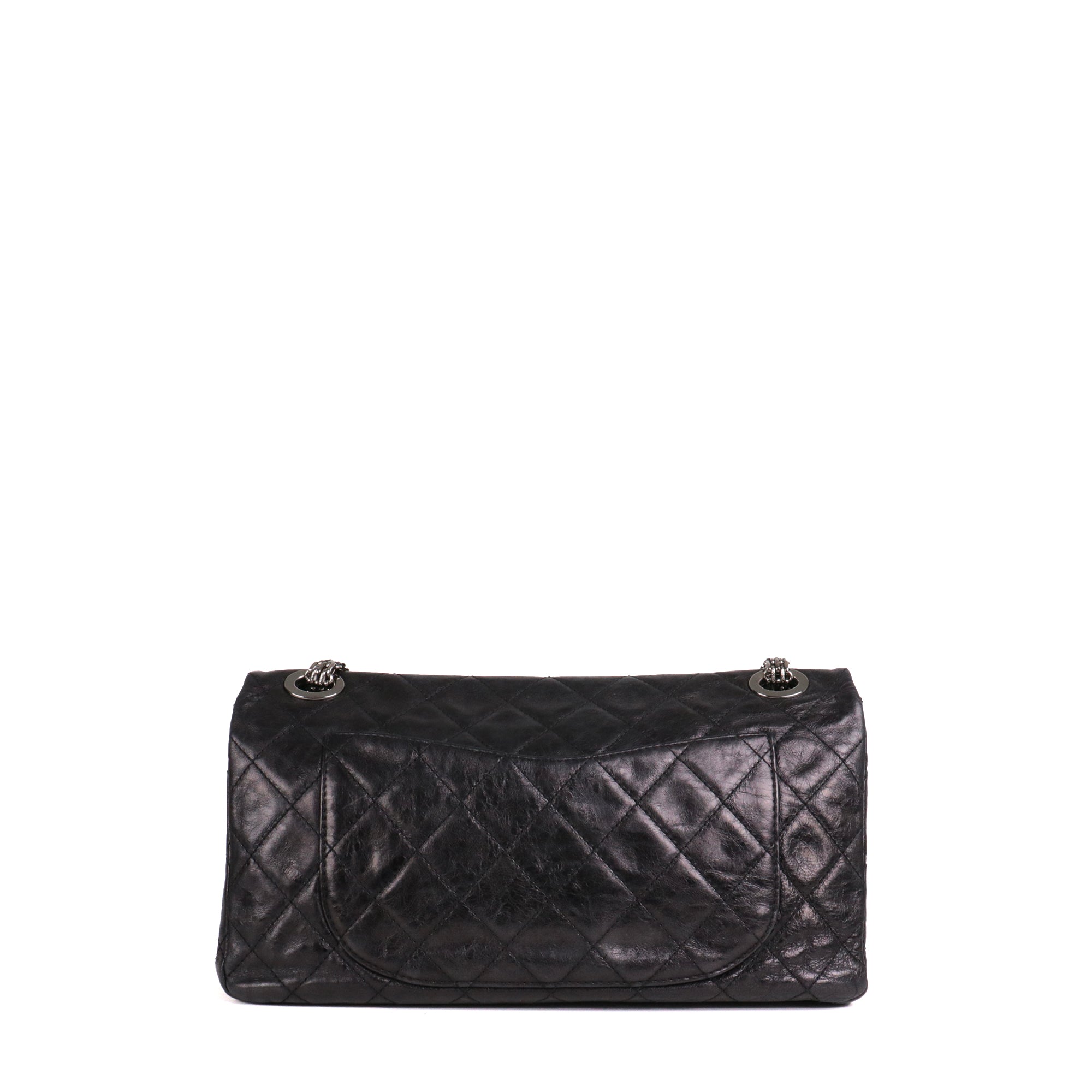 CHANEL - Sac à bandoulière 2.55 Chanel Maxi en cuir froissé noir