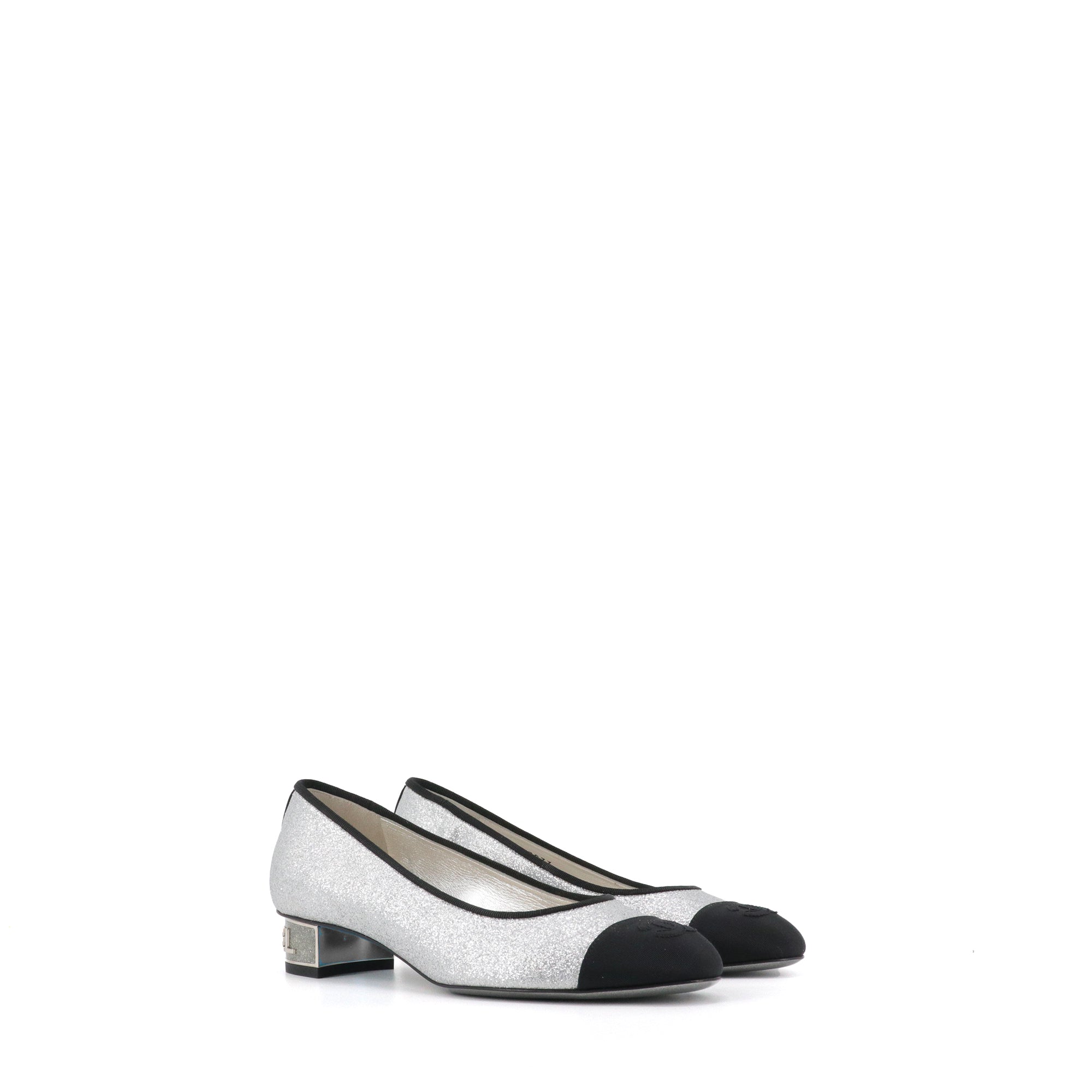 CHANEL - Chanel silver sequined ballerinas (T37)