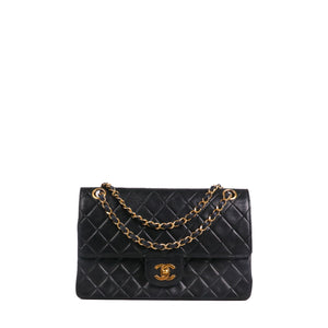 CHANEL - Sac à main Timeless/Classique medium Chanel double flap en cuir matelassé noir vintage