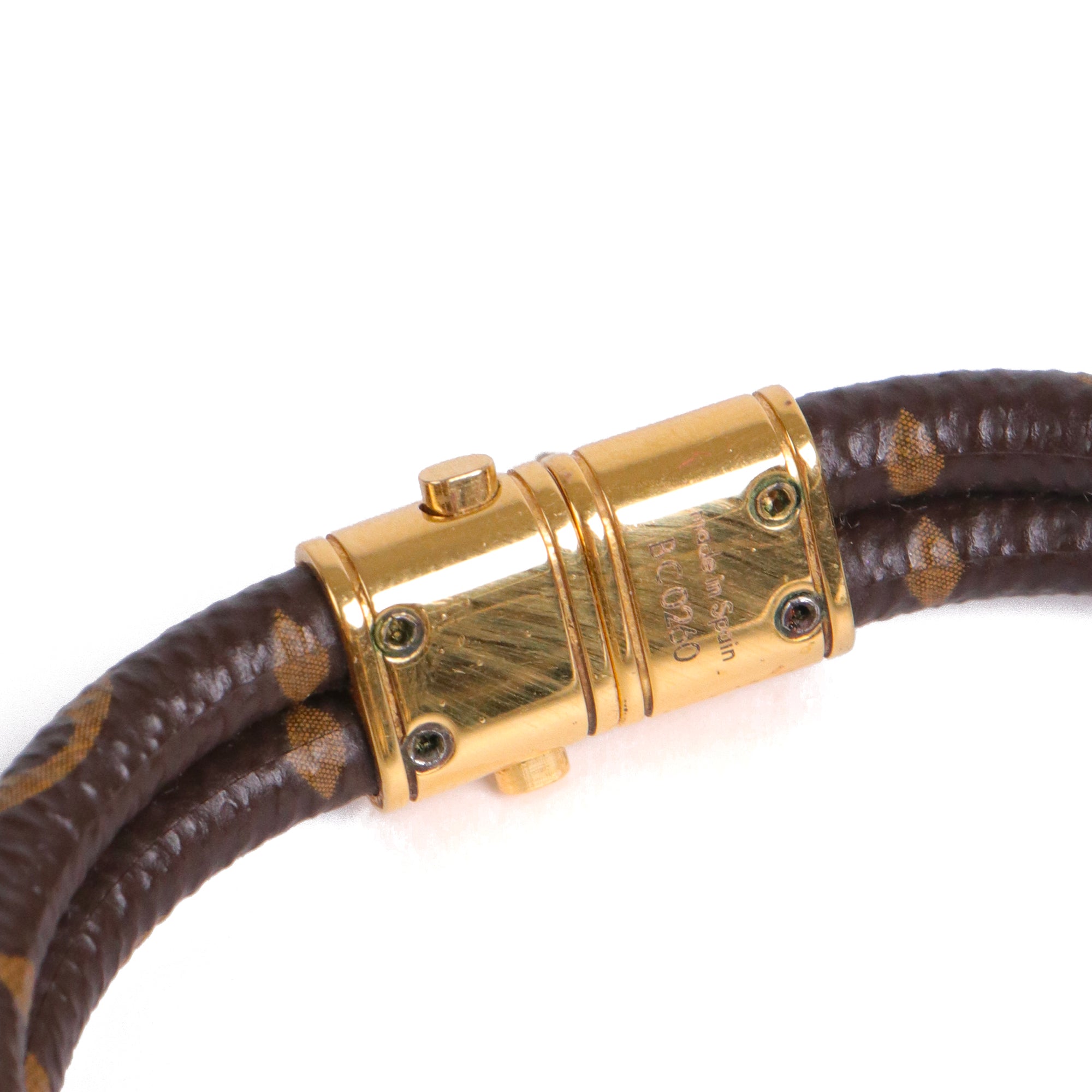 LOUIS VUITTON - Essential V bracelet in monogram canvas (T17)