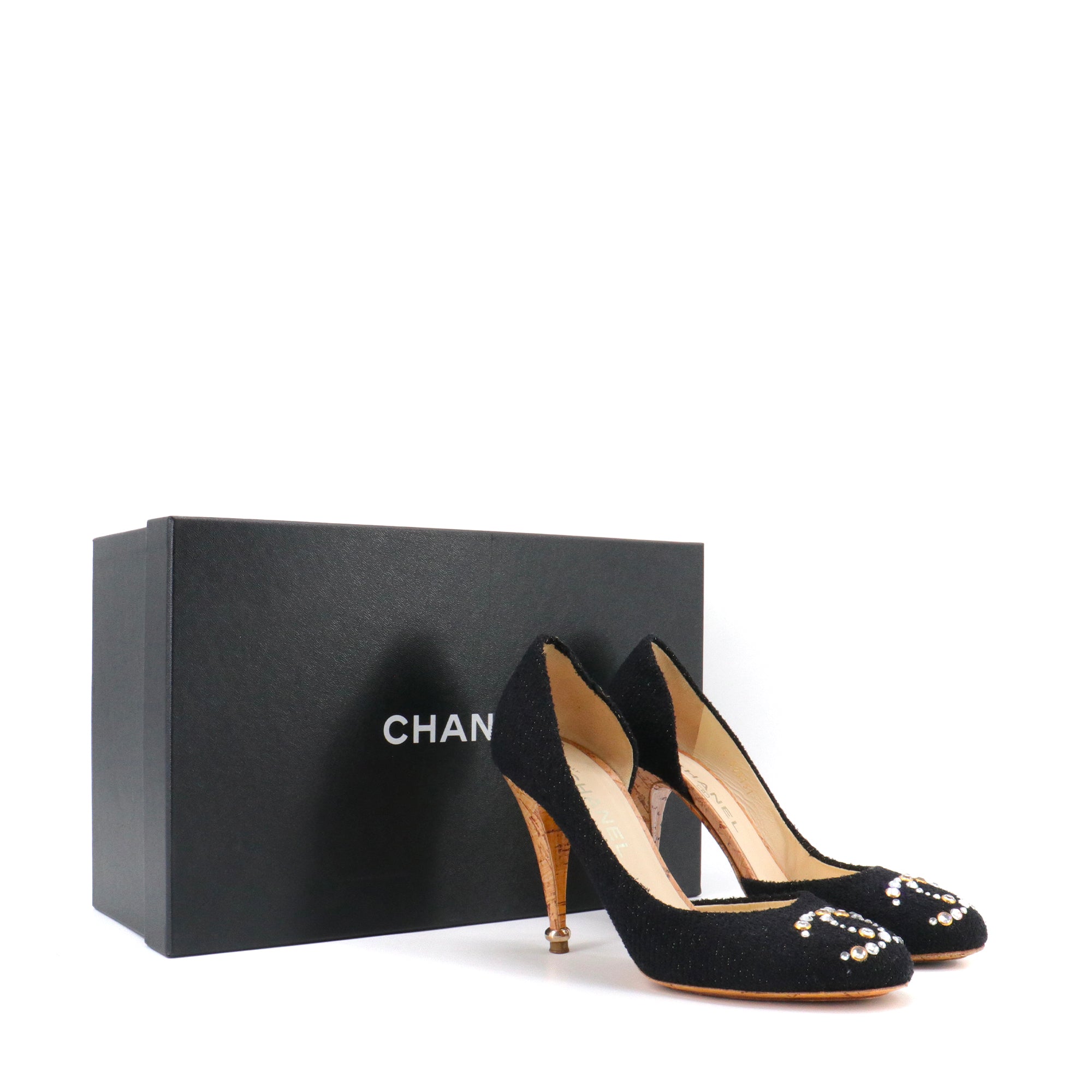 CHANEL - Chanel CC pumps in black tweed with rhinestones (size 39.5)