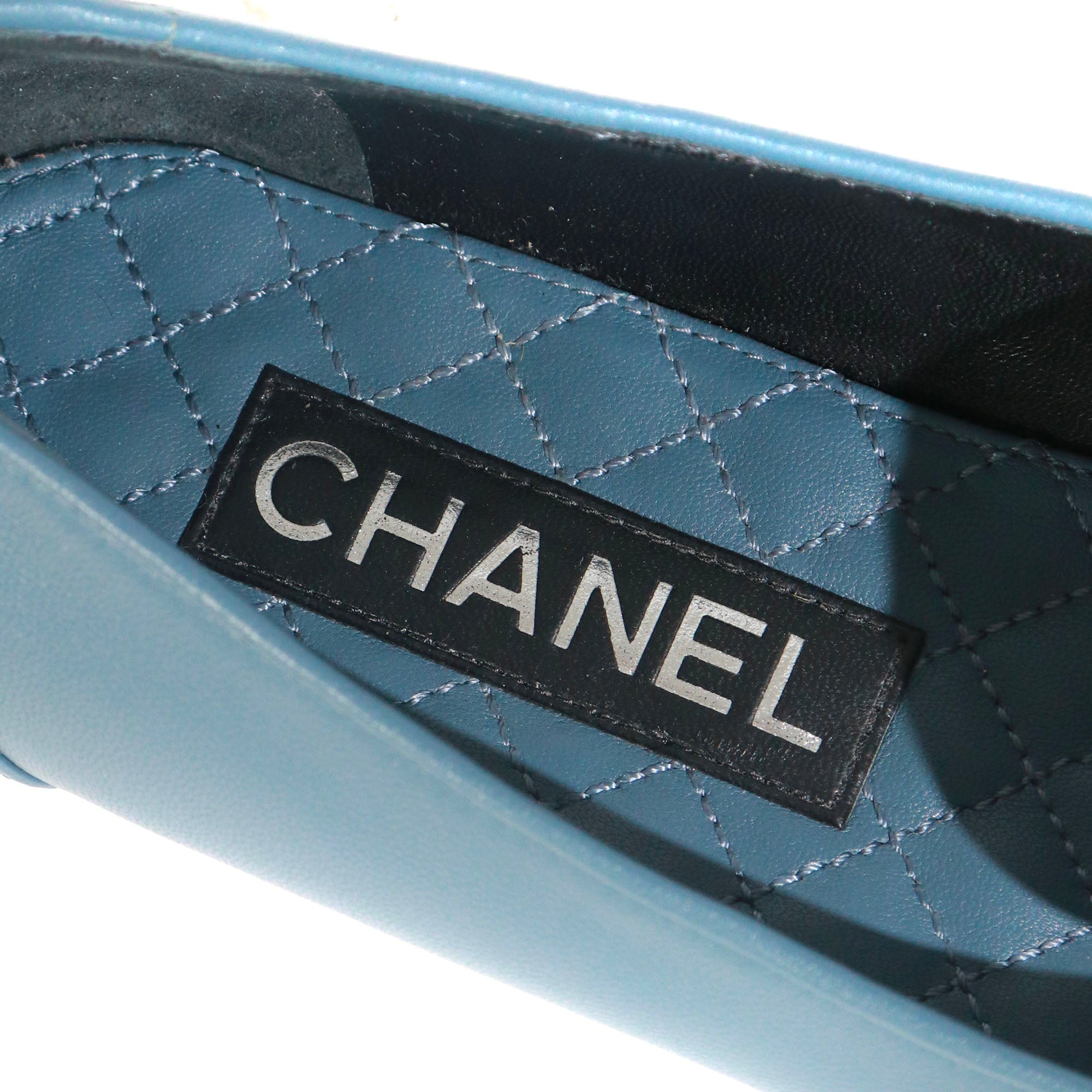 CHANEL - Blue smooth leather loafers (T38)
