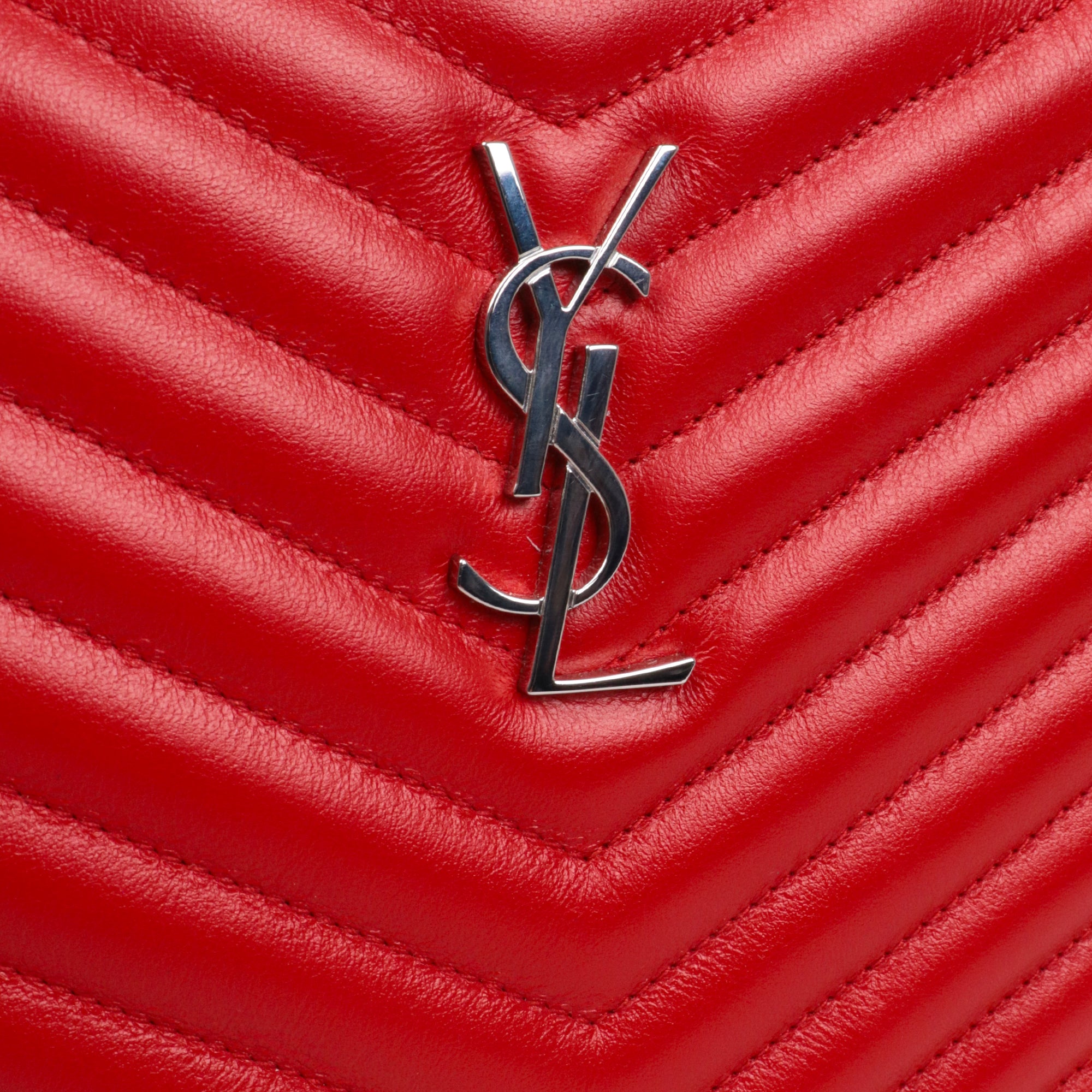 SAINT LAURENT - Pochette Cassandre Saint Laurent en cuir chevron rouge