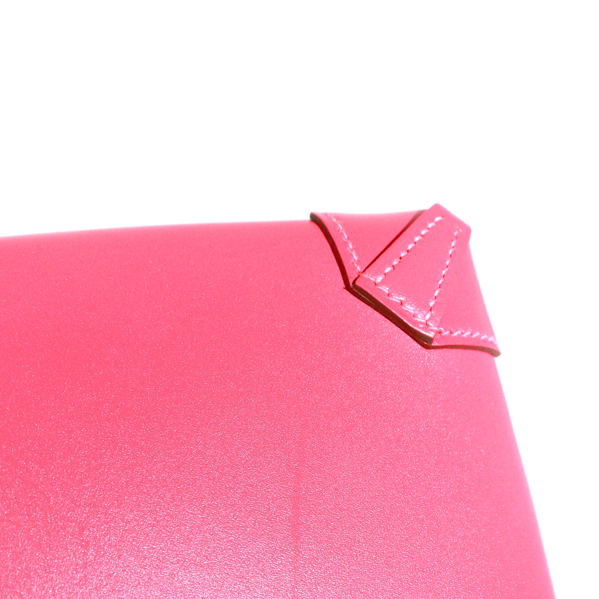 HERMÈS - Hermès Maxibox Clutch in smooth leather Rose Lipstick