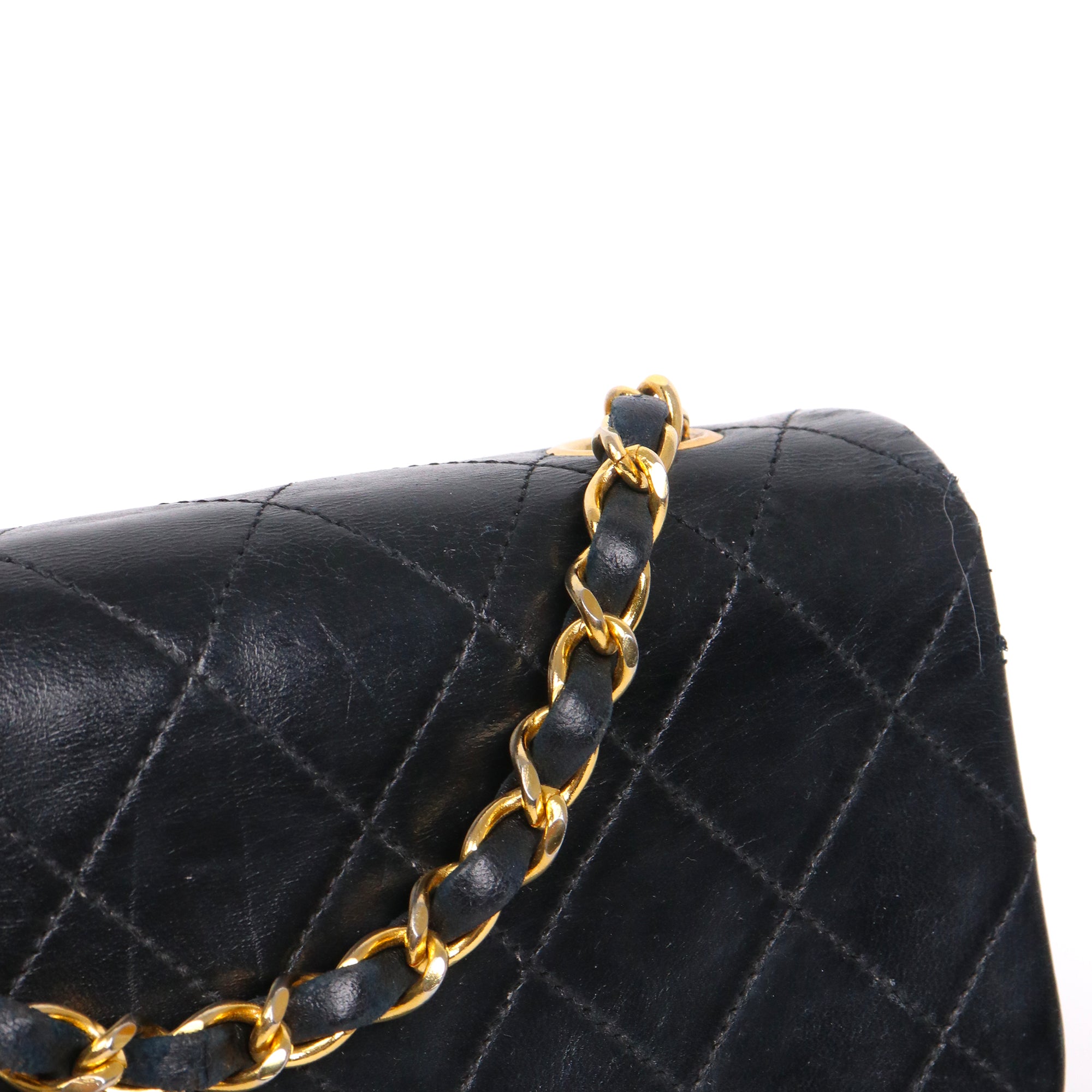 CHANEL - Sac à bandoulière Classique/Timeless Mini Square Chanel en cuir noir vintage