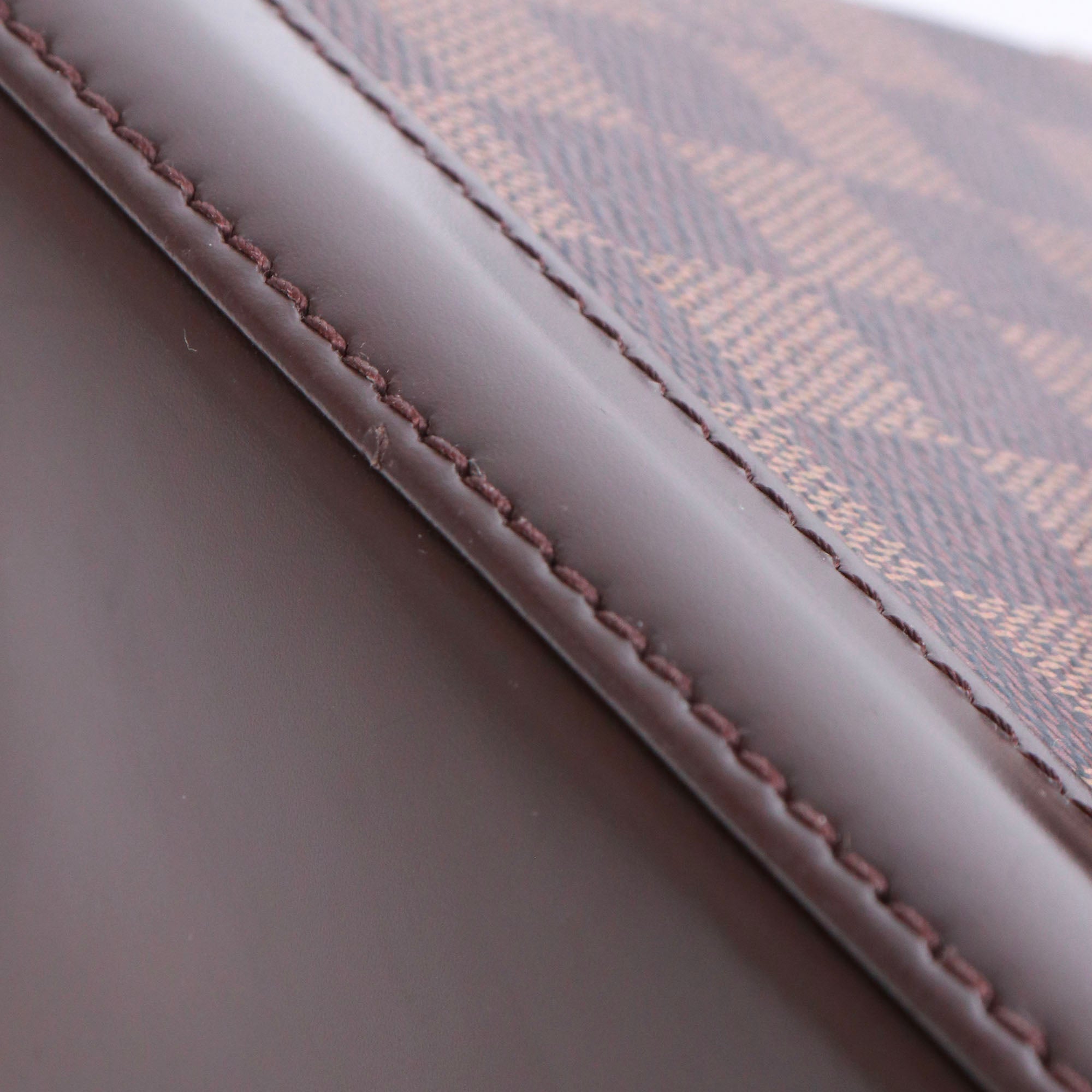 LOUIS VUITTON - Sac à bandoulière Alma BB Louis Vuitton en toile damier ébène