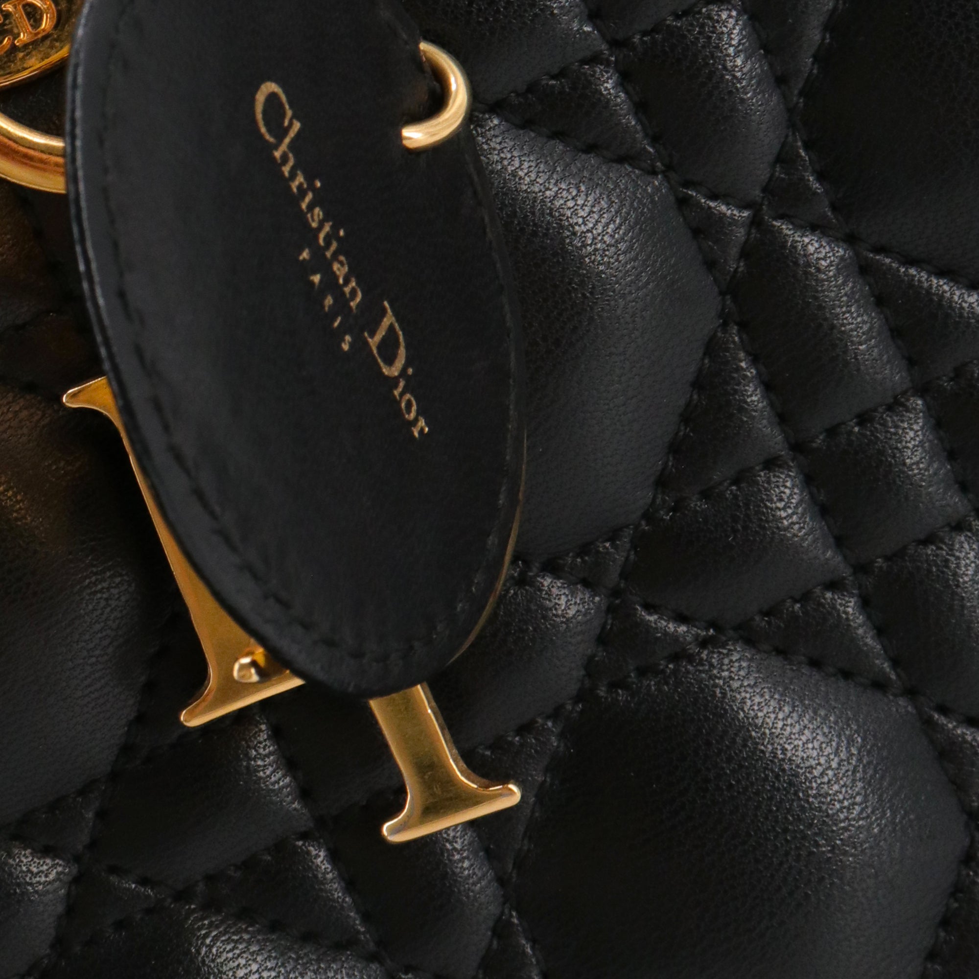 DIOR - Sac à main Lady Dior large en cuir cannage noir vintage