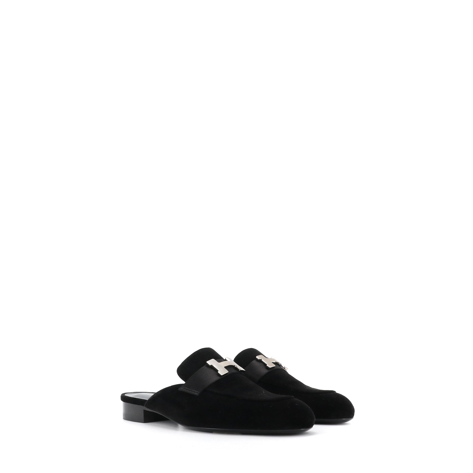 HERMÈS - Chypre sandals in black smooth leather (T36)