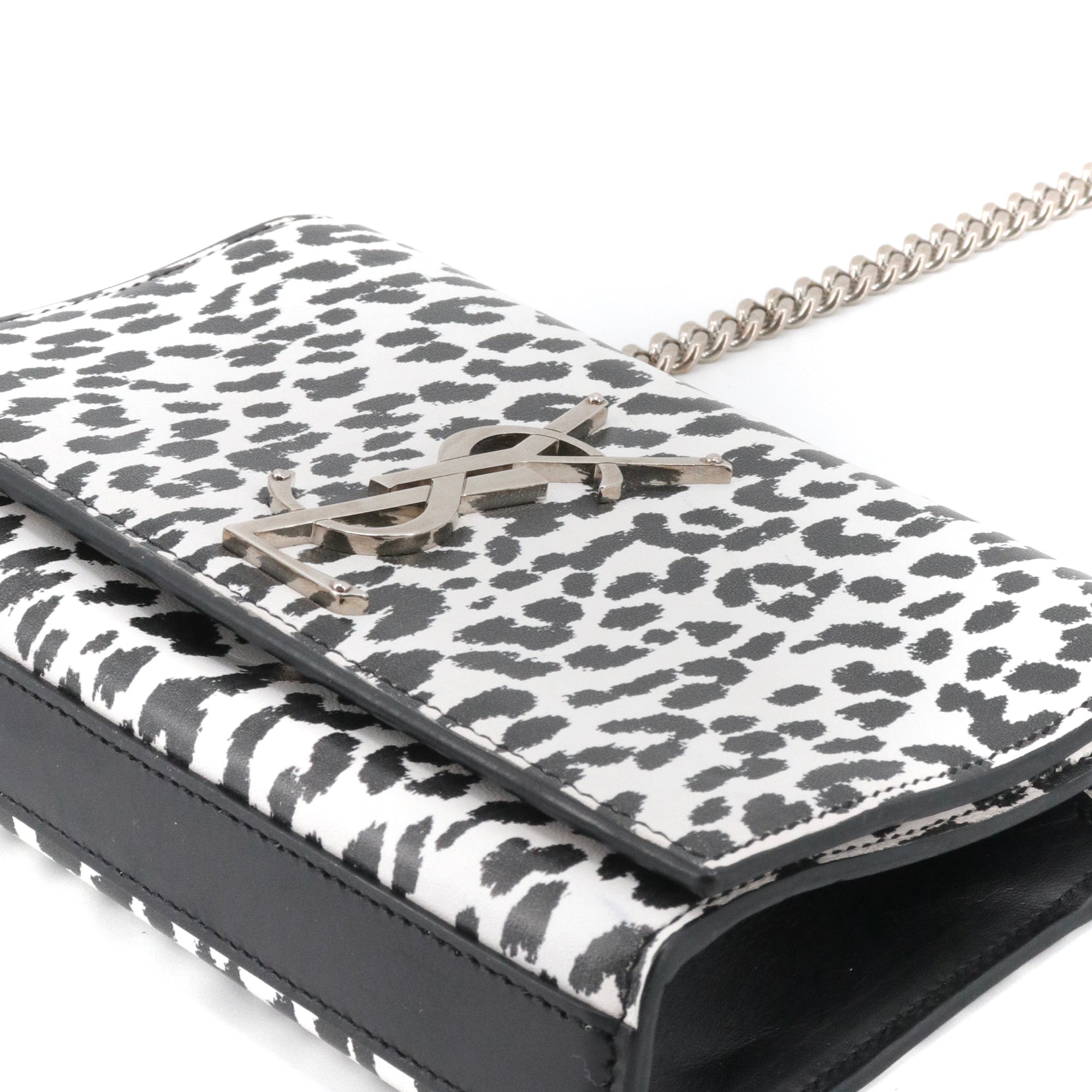 SAINT LAURENT - Sac à bandoulière Kate mini Saint Laurent en cuir noir et blanc