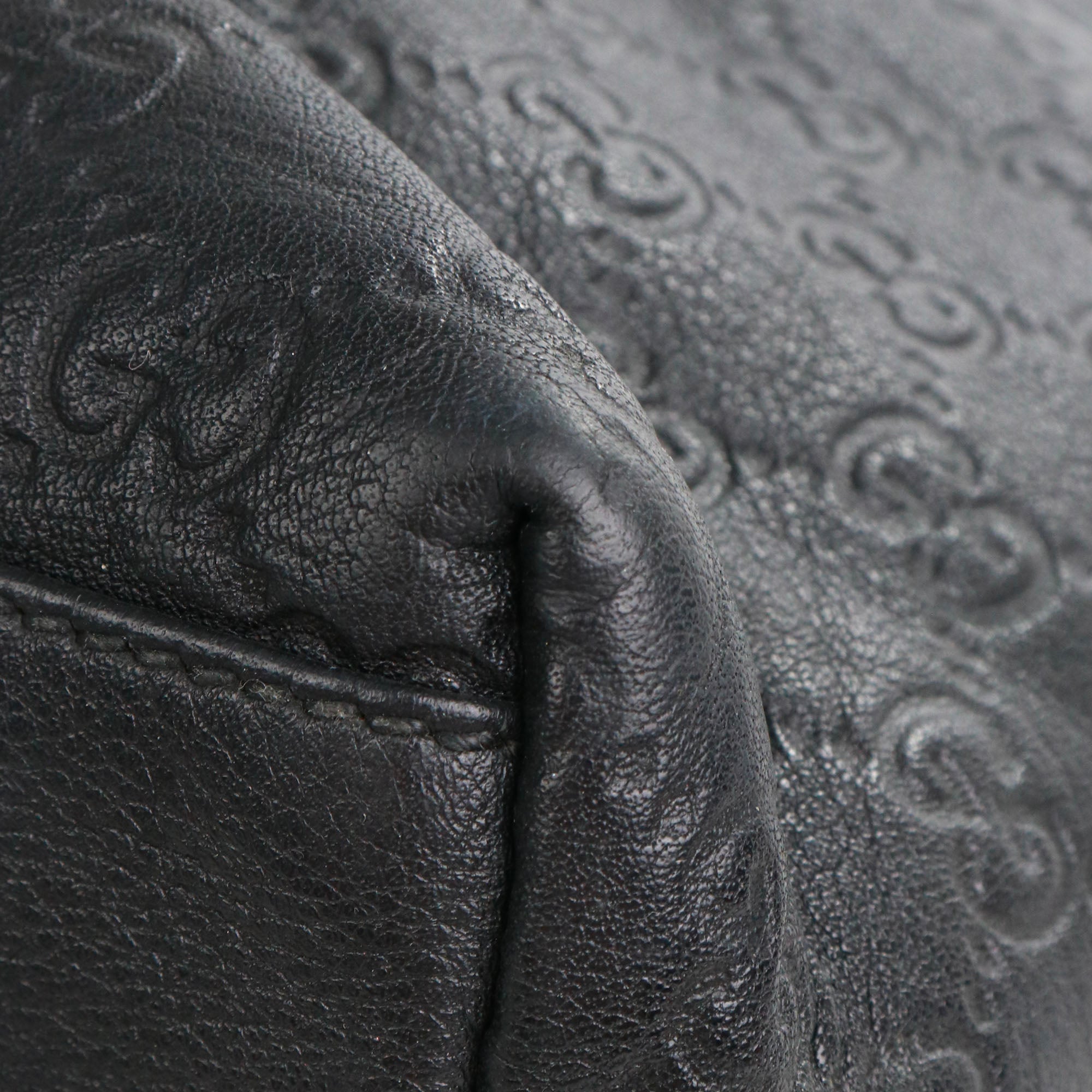 GUCCI - Sac cabas GG Gucci en cuir embossé noir