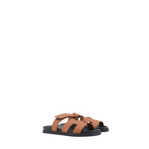 HERMÈS - Sandales Chypre Hermès en cuir lisse gold (T41,5)