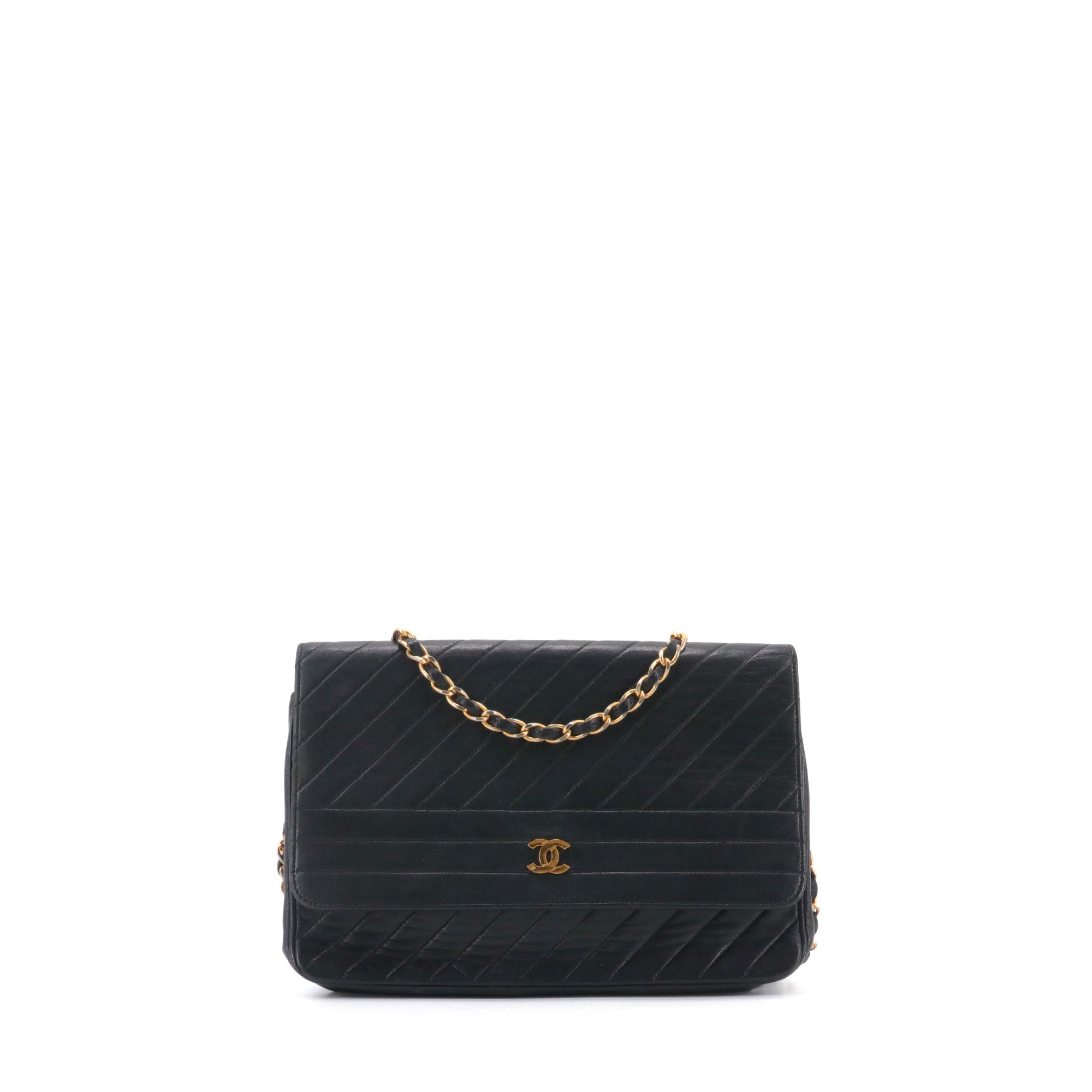 CHANEL - Chanel Timeless 25 double flap handbag in black quilted leather