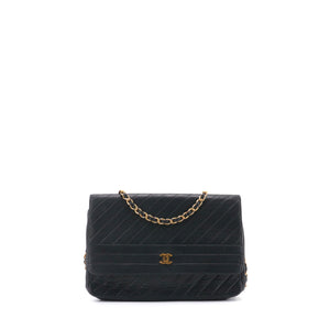 CHANEL - Chanel Timeless 25 double flap handbag in black quilted leather