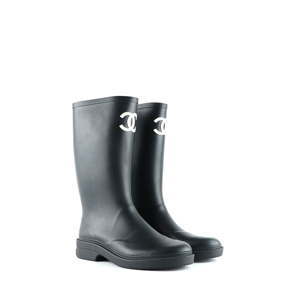 CHANEL - Rubber rain boots (T38)