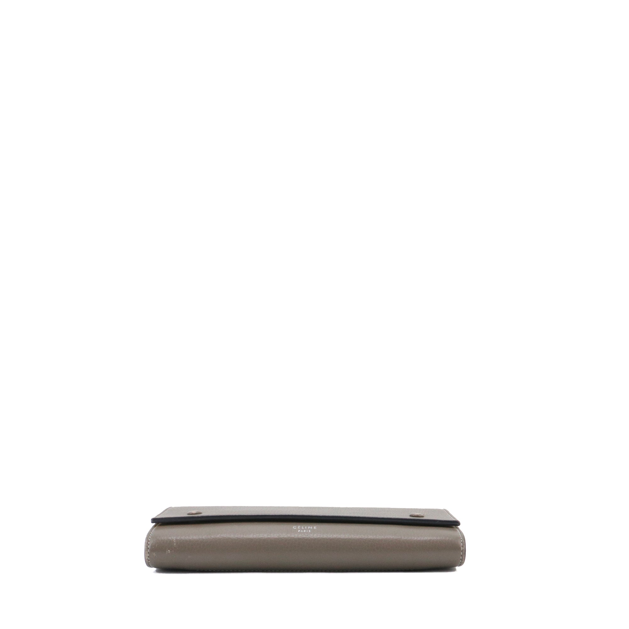 CELINE - Large wallet in grained calfskin