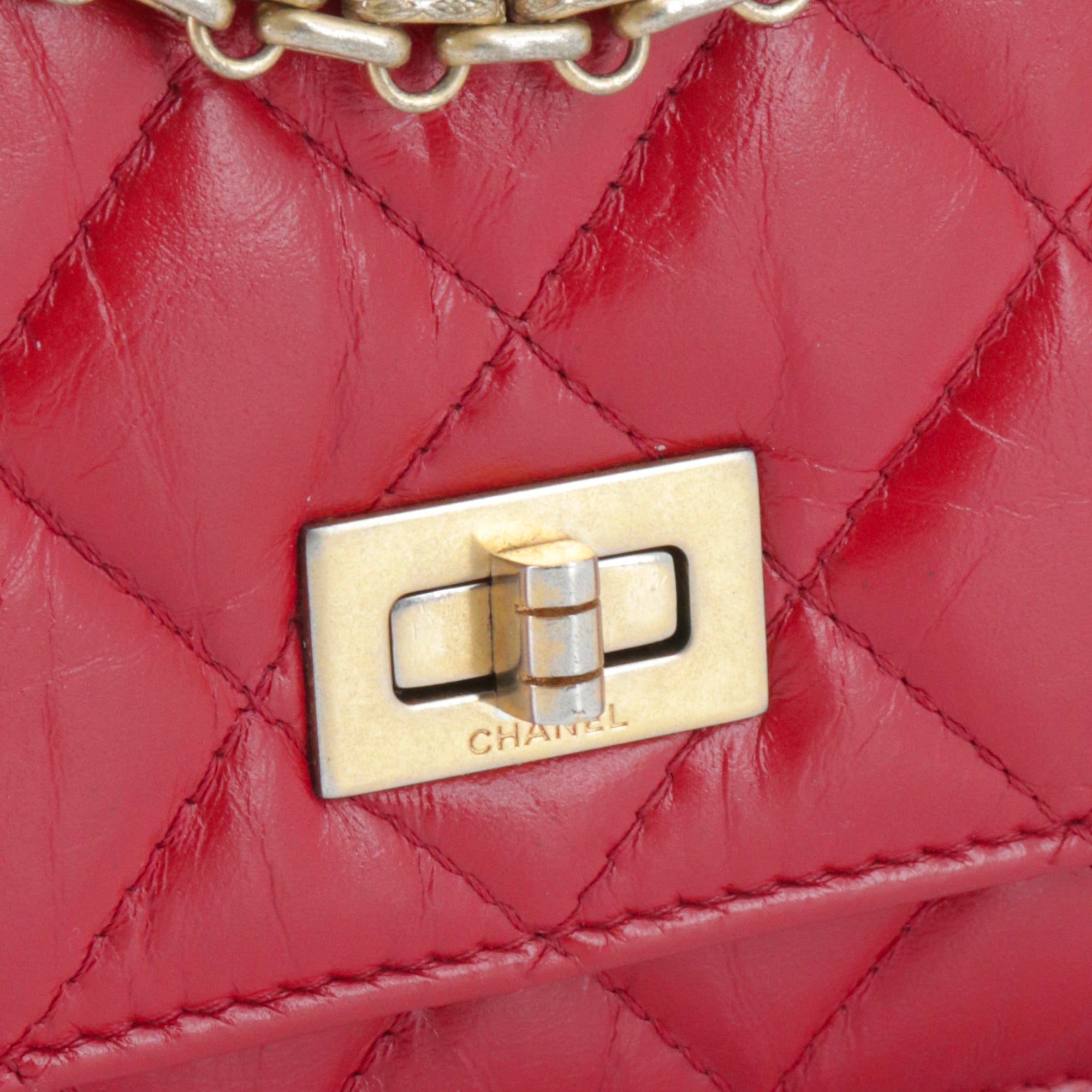 CHANEL - Wallet on chain 2.55 Chanel en cuir matelassé rouge