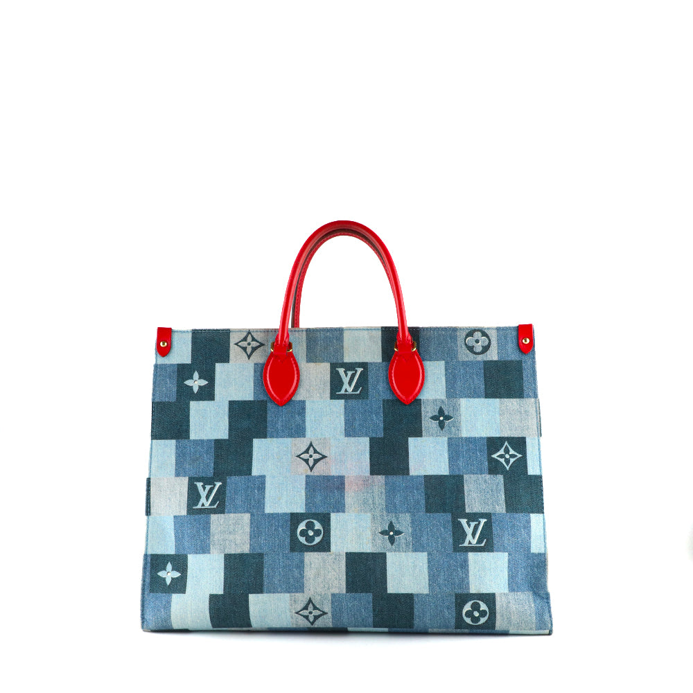 LOUIS VUITTON - Sac cabas OnTheGo GM en denim bleu et cuir rouge