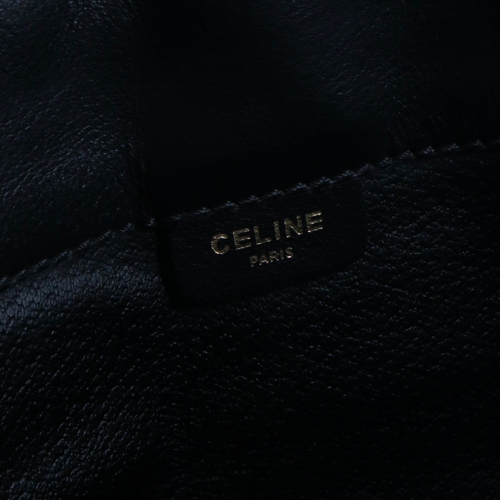 CELINE - Pochette Triomphe Celine en cuir noir vintage