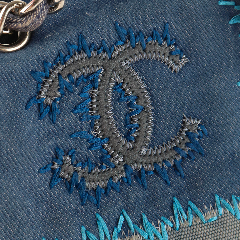 CHANEL - Sac à bandoulière Timeless Jumbo Denim Patchwork