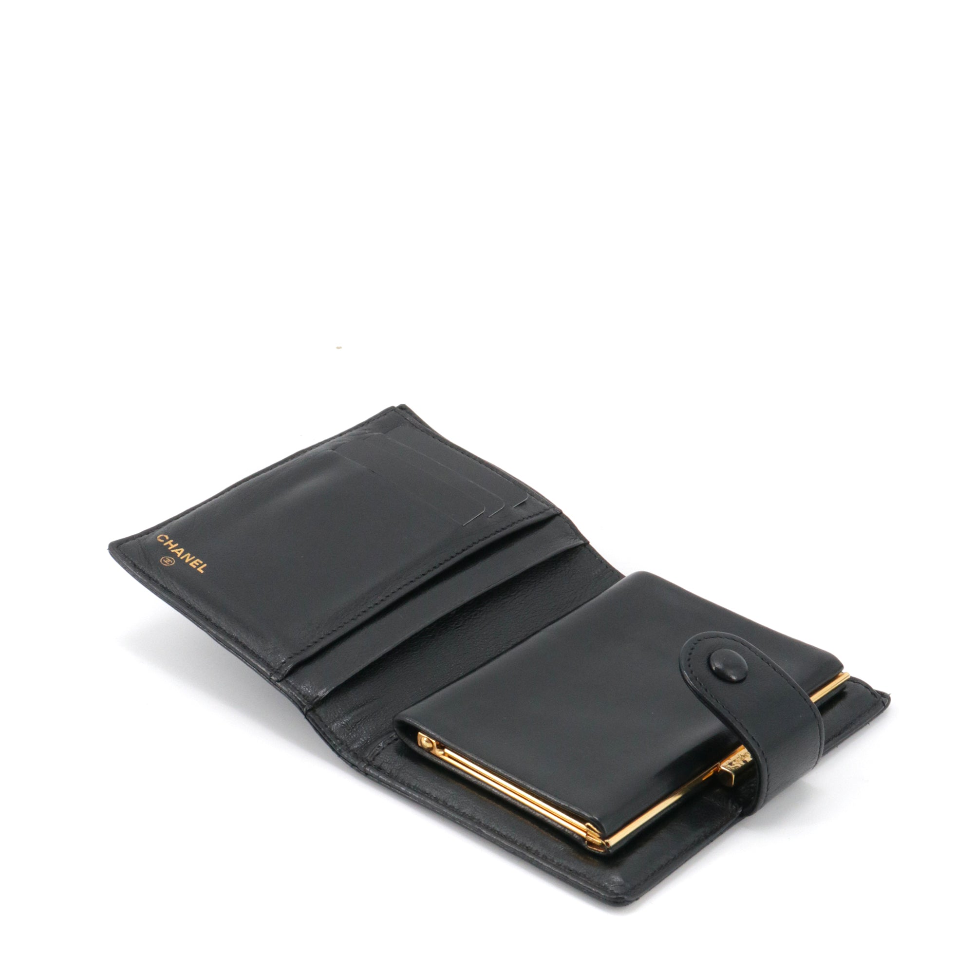 CHANEL - Black quilted leather wallet