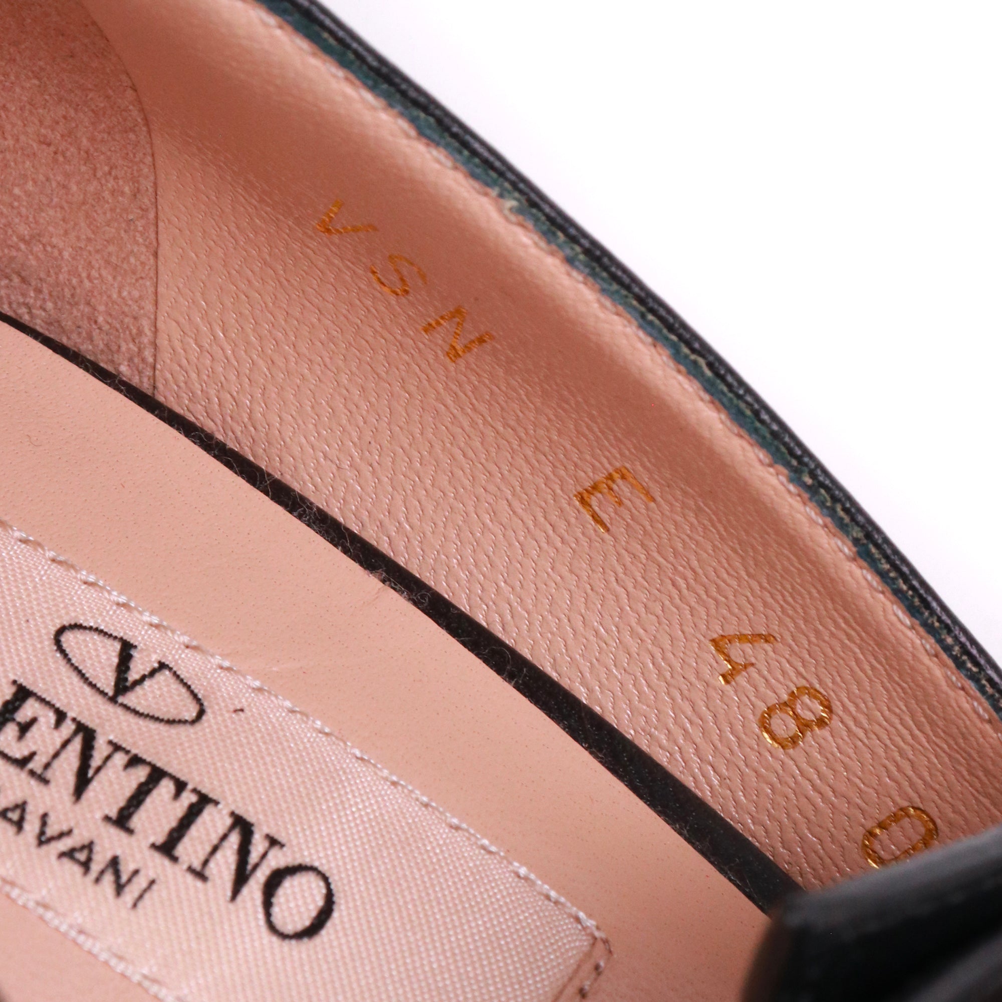 VALENTINO - Escarpins Rockstud Valentino en cuir noir (T36)