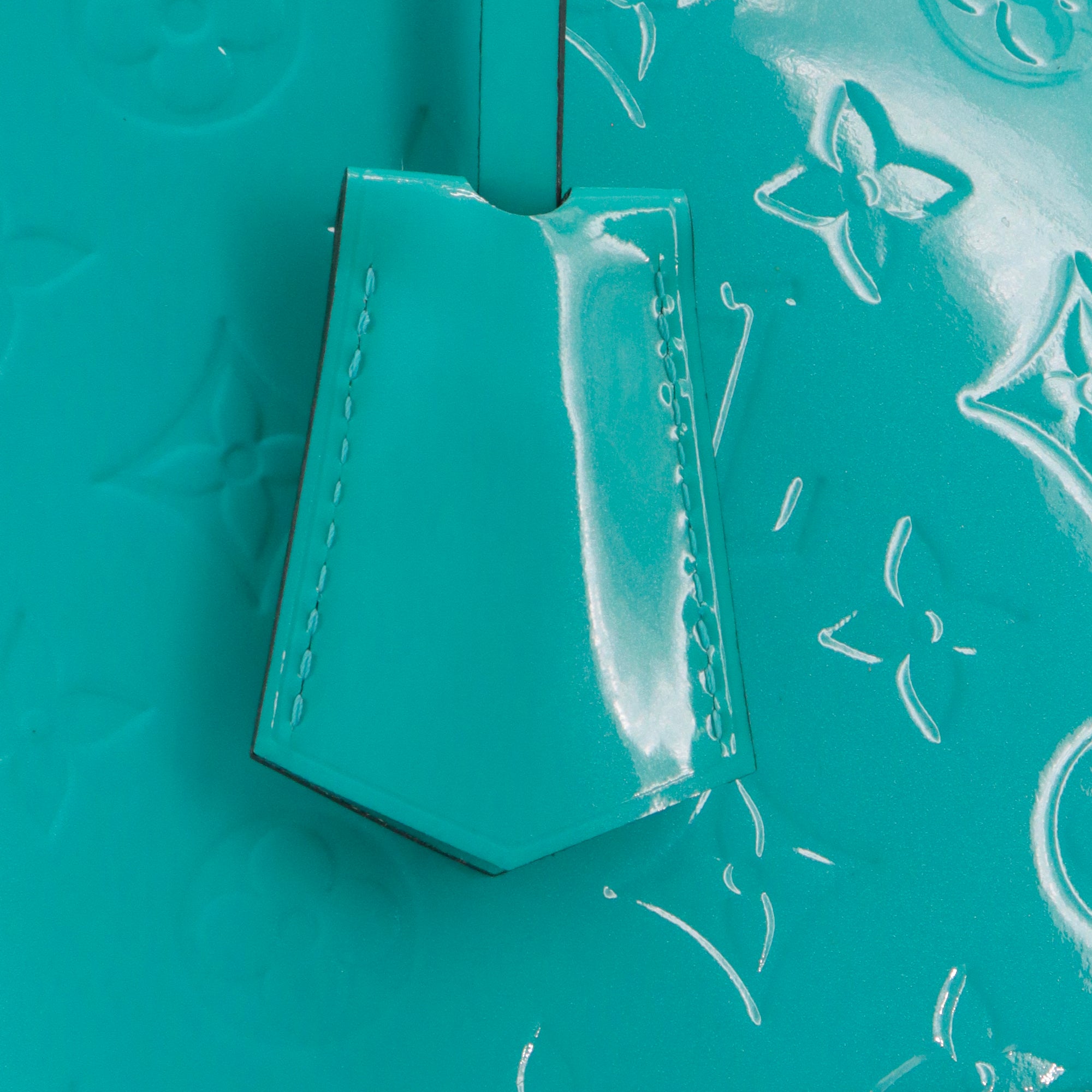 LOUIS VUITTON - Sac à main Alma PM Louis Vuitton en cuir monogrammé verni turquoise