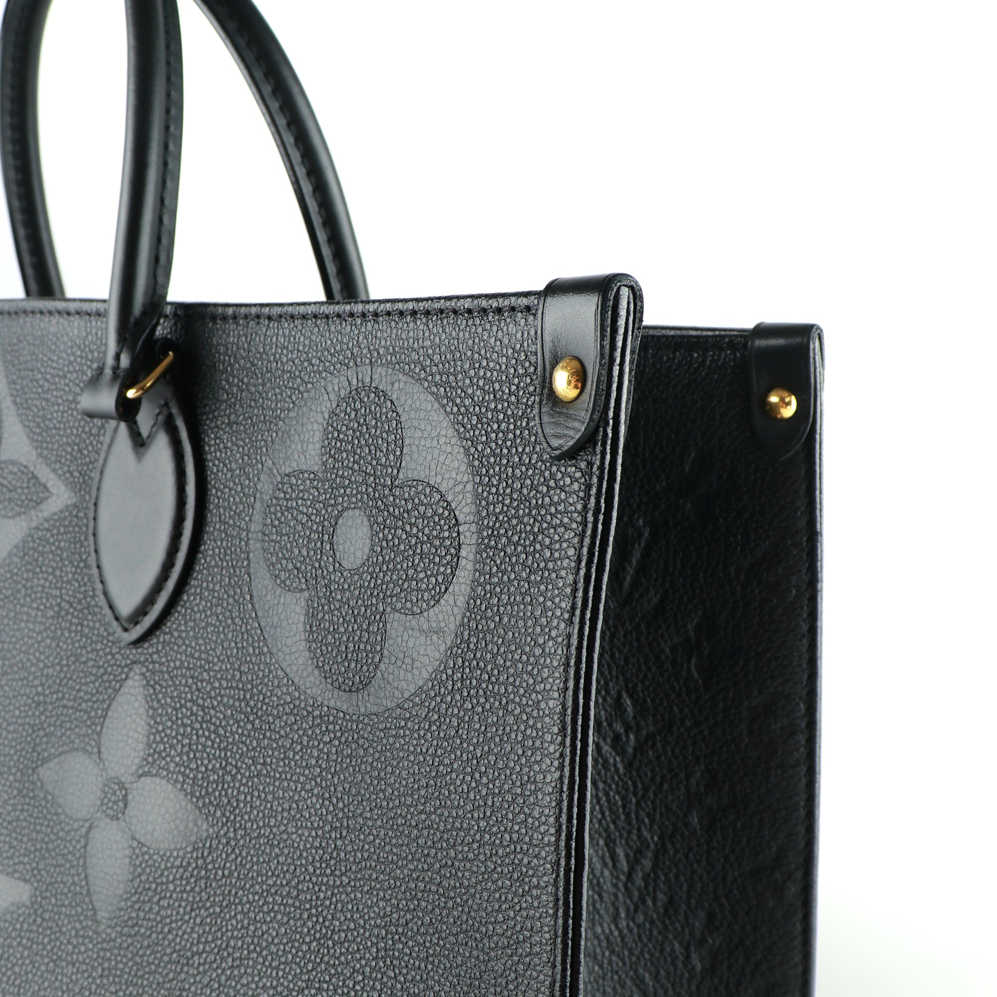 LOUIS VUITTON - OnTheGo GM shopping bag in black grained leather