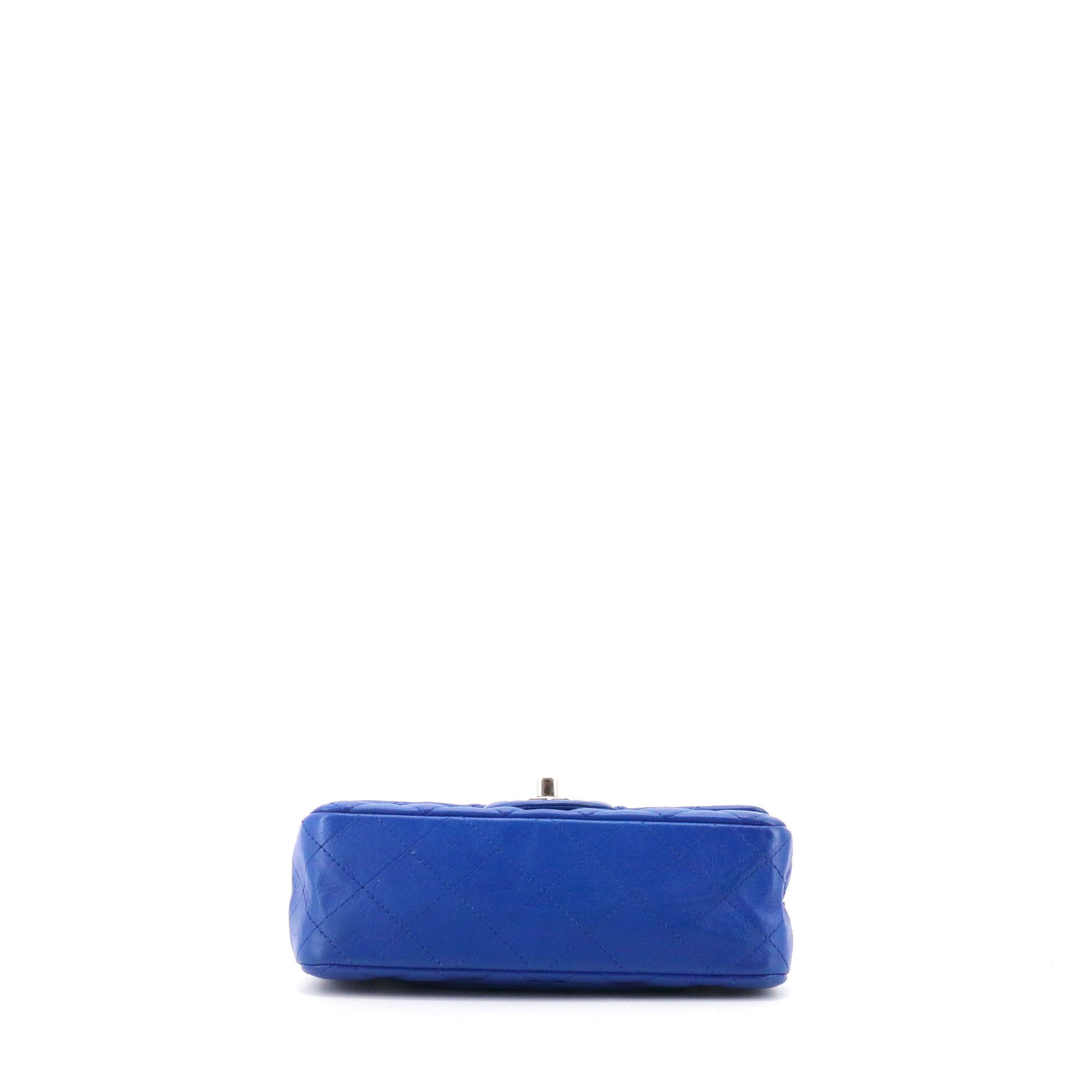 CHANEL - Sac à bandoulière Timeless/Classique mini rectangle Chanel en cuir bleu