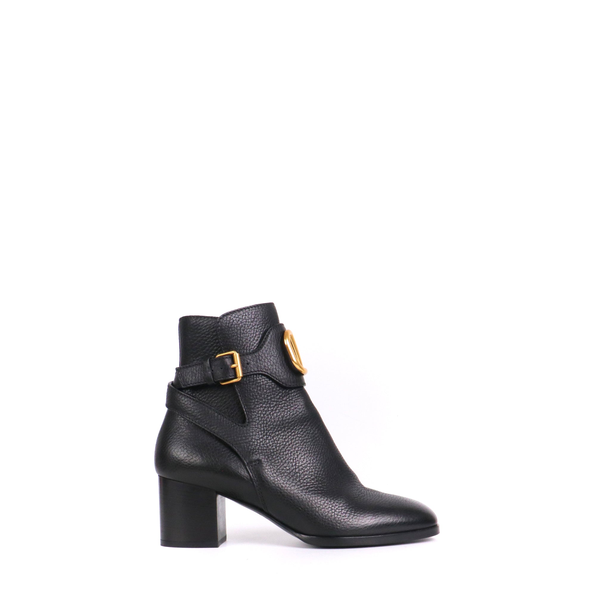 VALENTINO - Black leather Rockstud boots (T37)