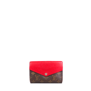 LOUIS VUITTON - Portefeuille Compact Pallas Louis Vuitton en toile monogrammée et cuir grainé rouge