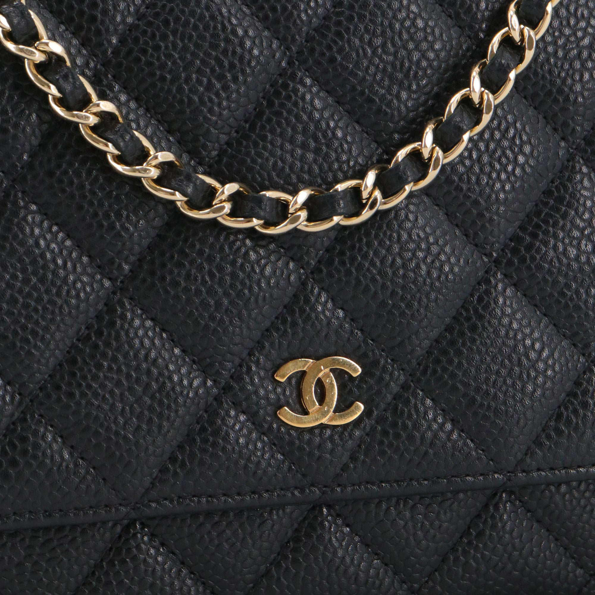 CHANEL - Sac à bandoulière Wallet On Chain Classique /Timeless Chanel en cuir caviar noir