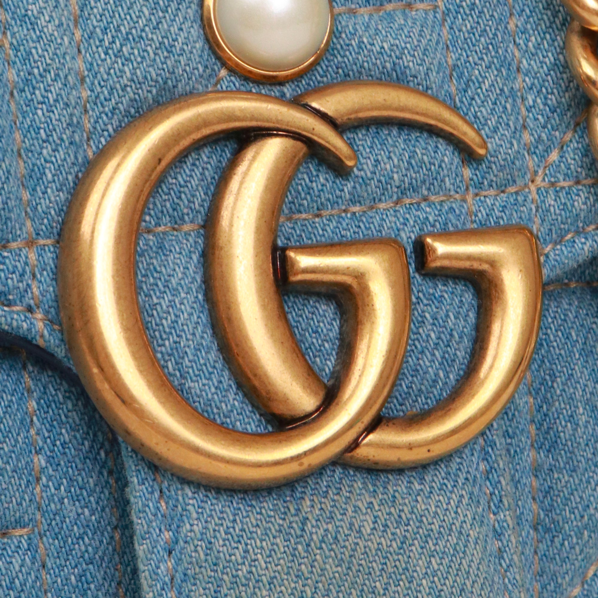 GUCCI - Sac à bandoulière Marmont Gucci matelassé en denim orné de perles