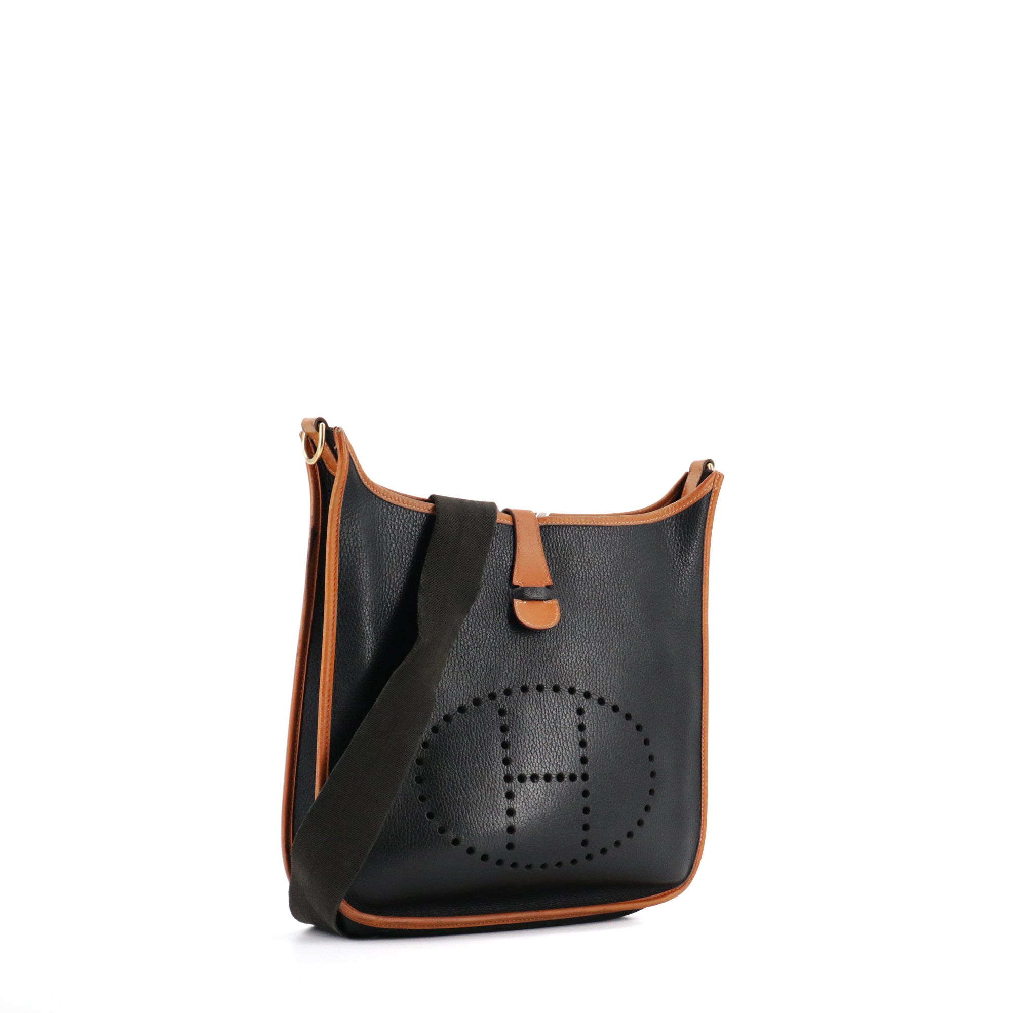 HERMÈS - Sac à bandoulière Evelyne III Hermès en cuir clémence noir et gold