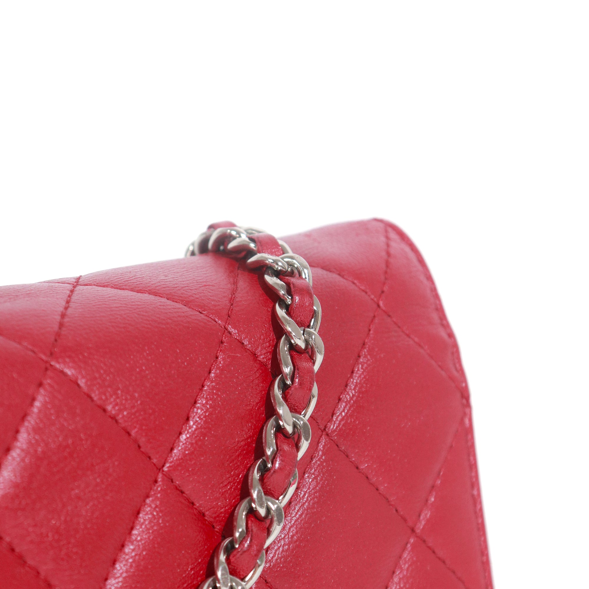 CHANEL - Sac Wallet On Chain Timeless en cuir lisse rouge bordeaux