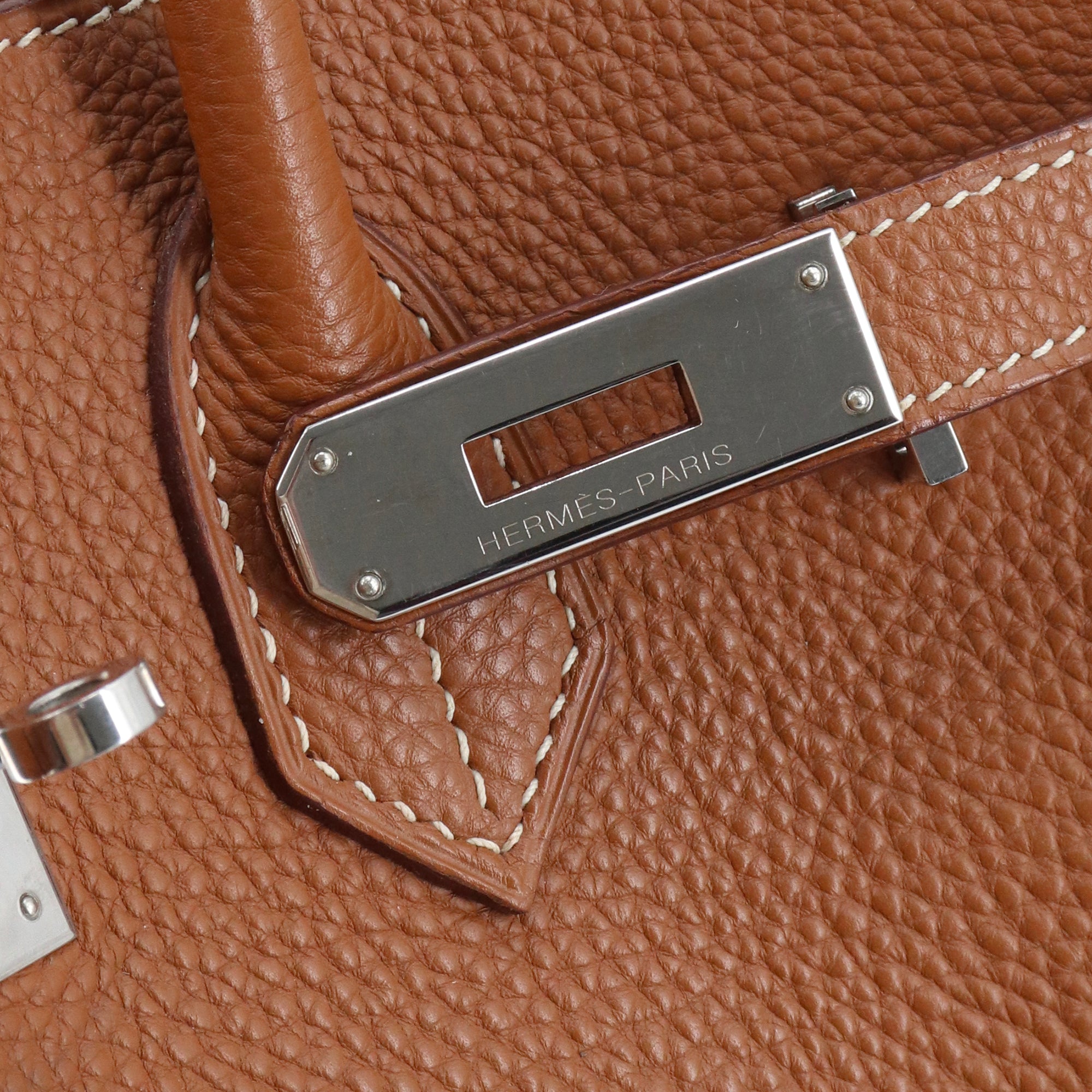 HERMÈS - Sac à main Birkin 35 Hermès en cuir grainé gold