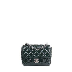 CHANEL - Sac à bandoulière Timeless Mini Square Chanel en cuir verni kaki