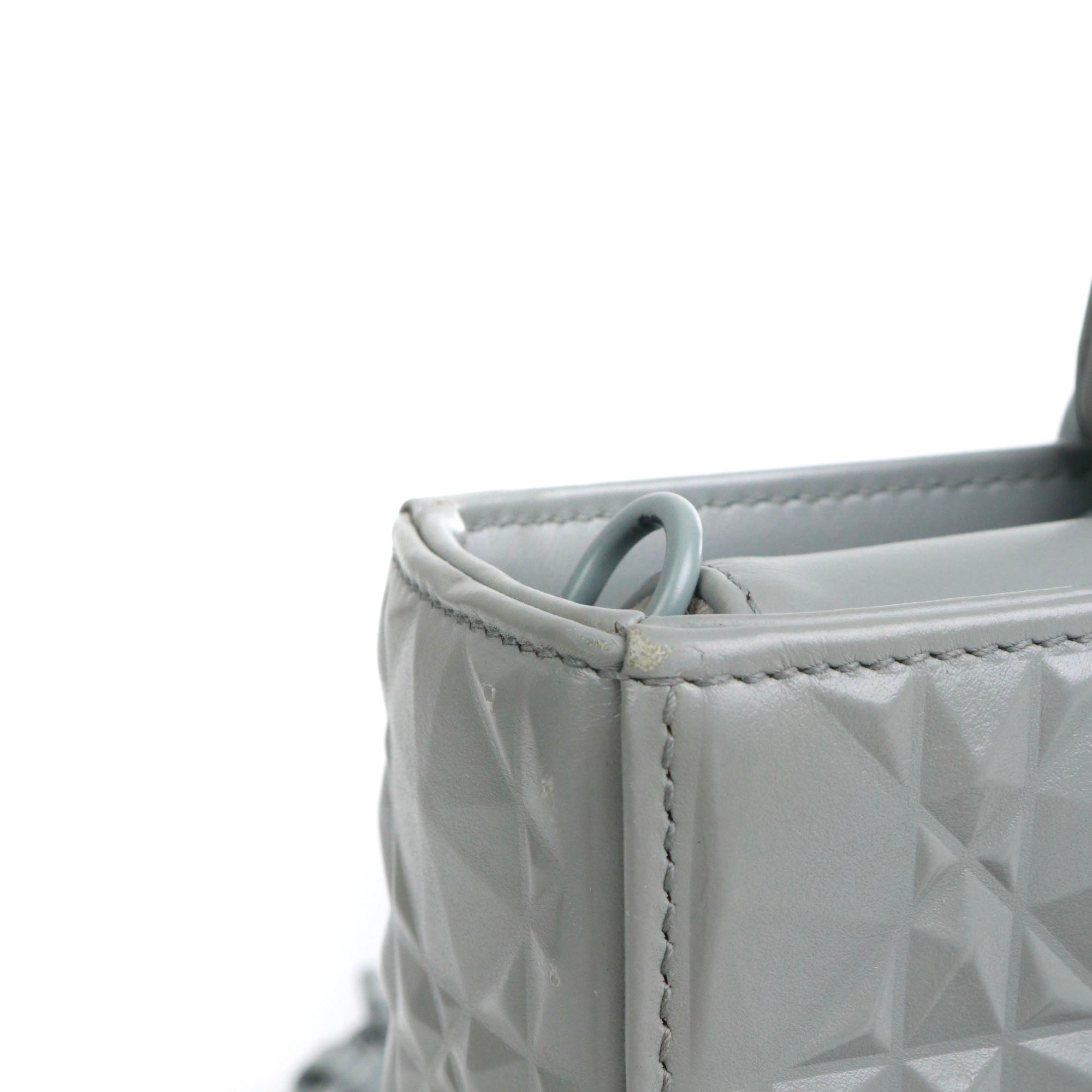 DIOR - Sac à bandoulière Lady D-Joy Dior en cuir cannage diamant gris
