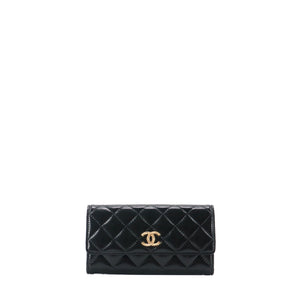 CHANEL - Portefeuille CC Chanel en cuir verni noir