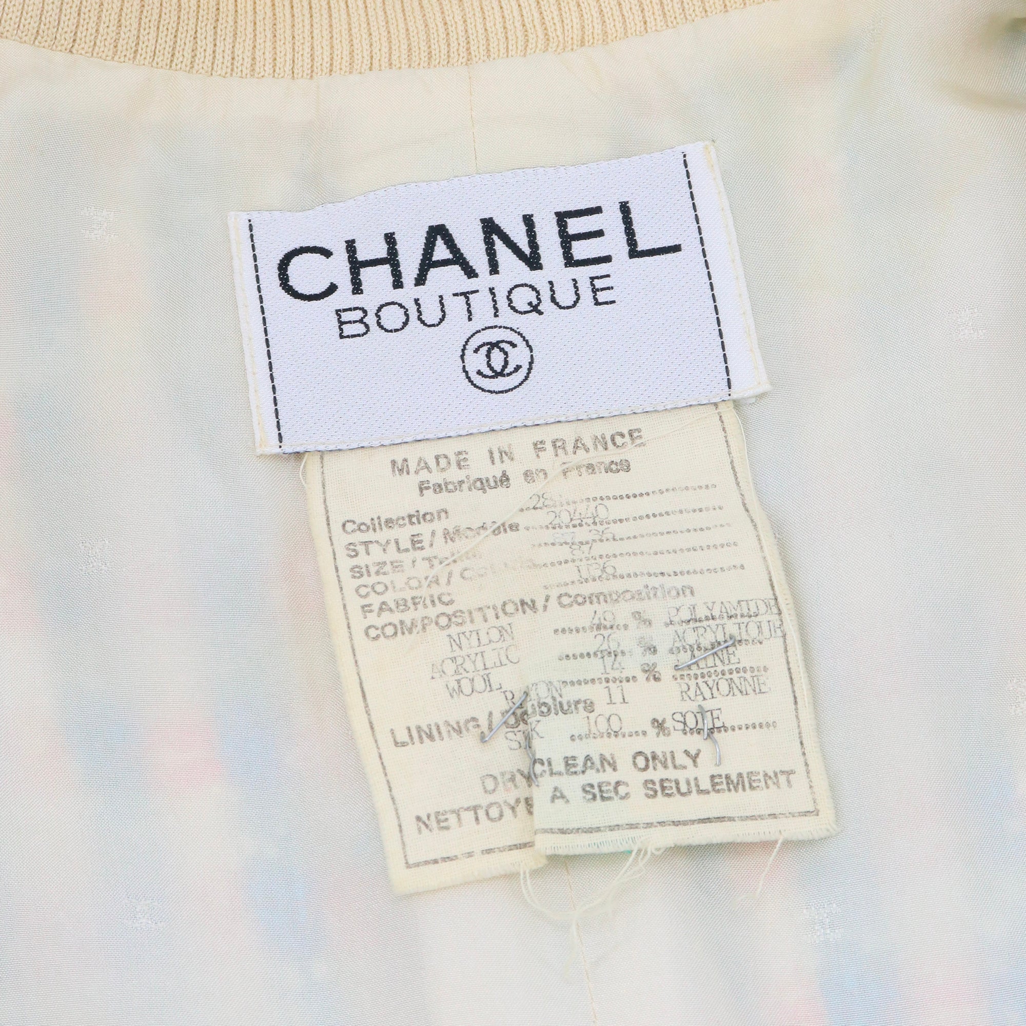CHANEL - Ensemble Veste Jupe Chanel en tweed bleu et ivoire (36)