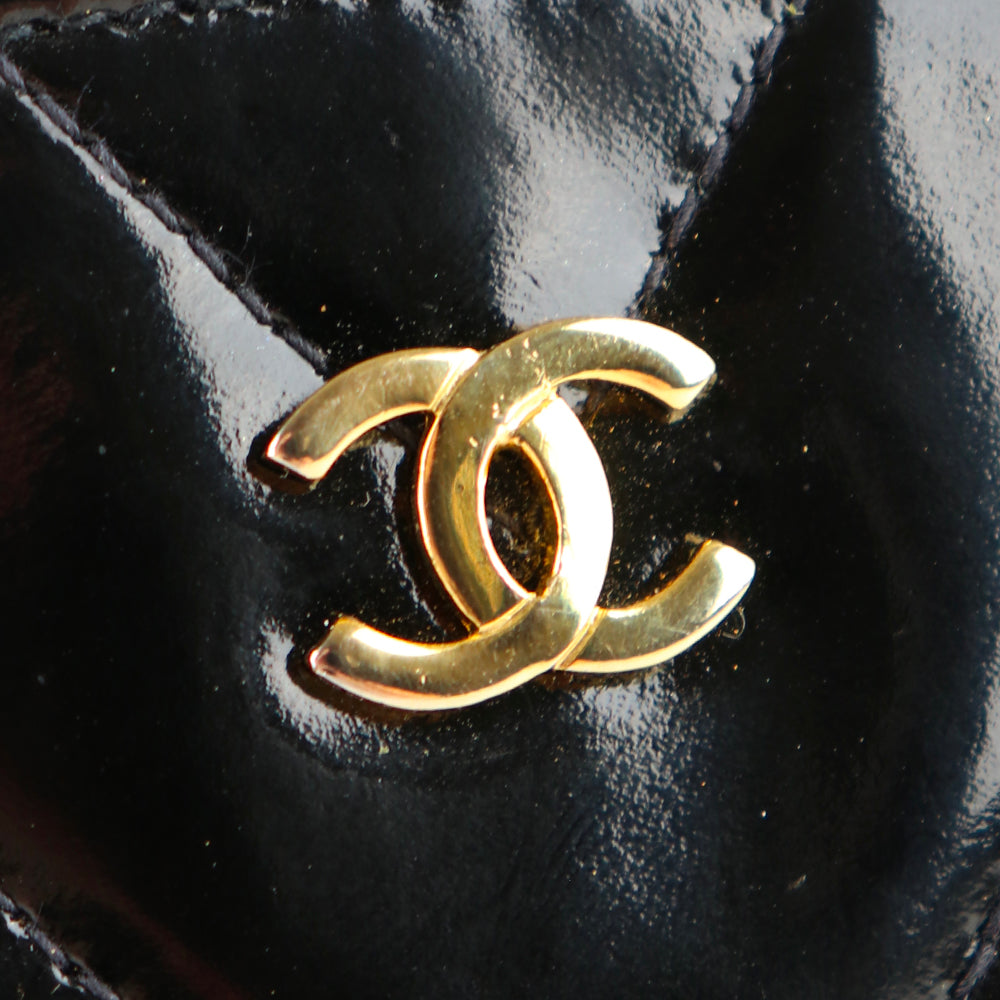 CHANEL - Vintage patent leather shoulder bag