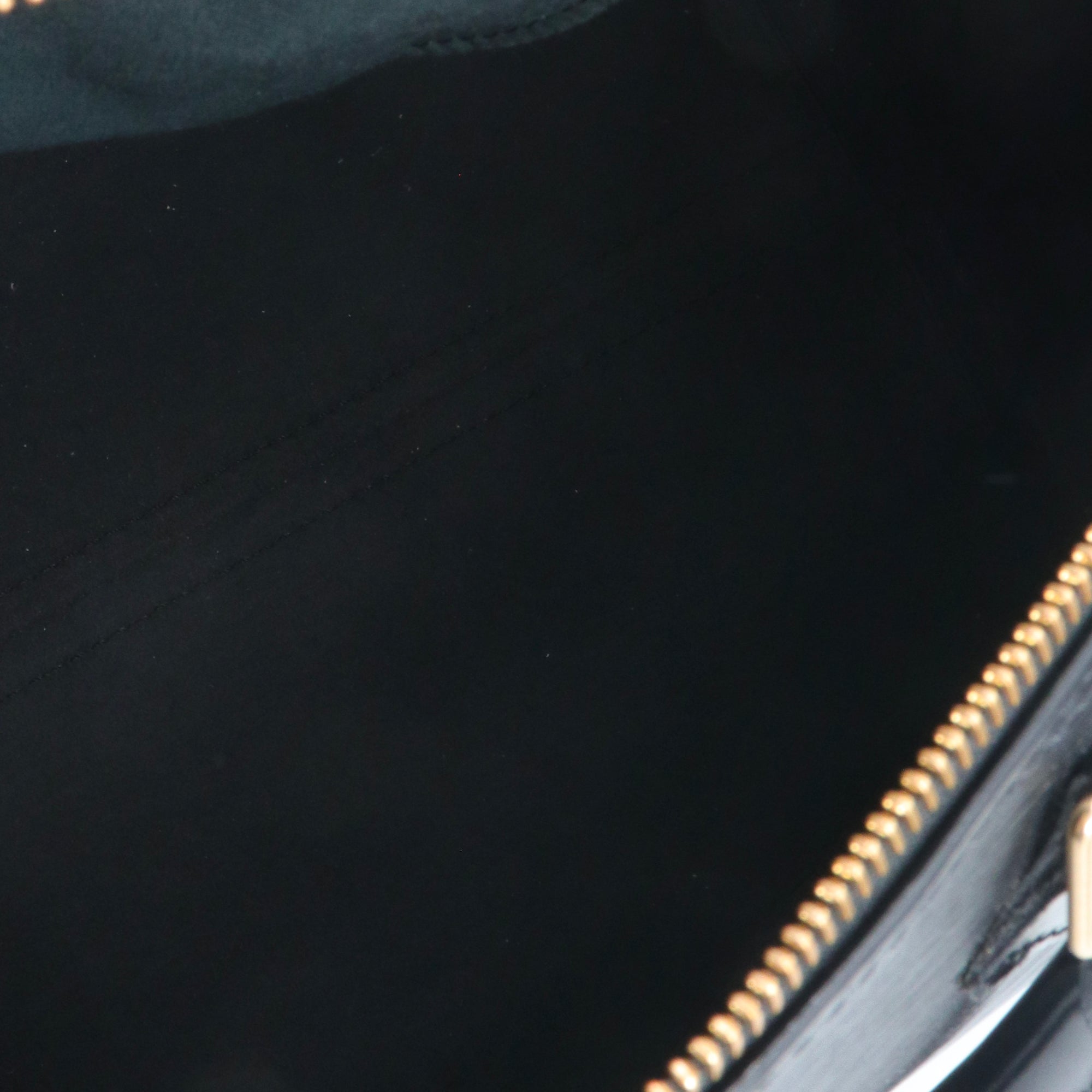 LOUIS VUITTON - Sac à main Speedy 35 Louis Vuitton en cuir épi noir