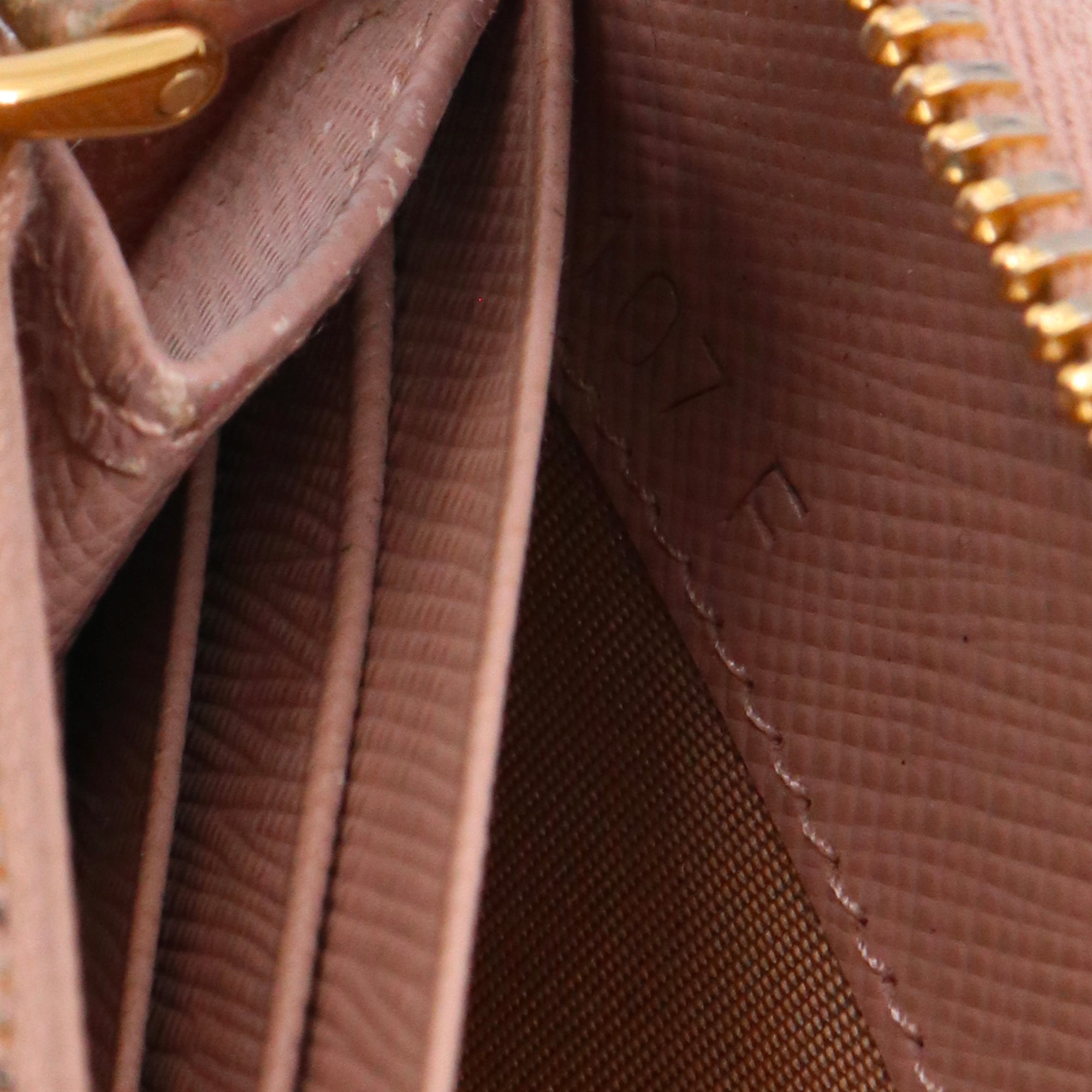 PRADA - Leather wallet 