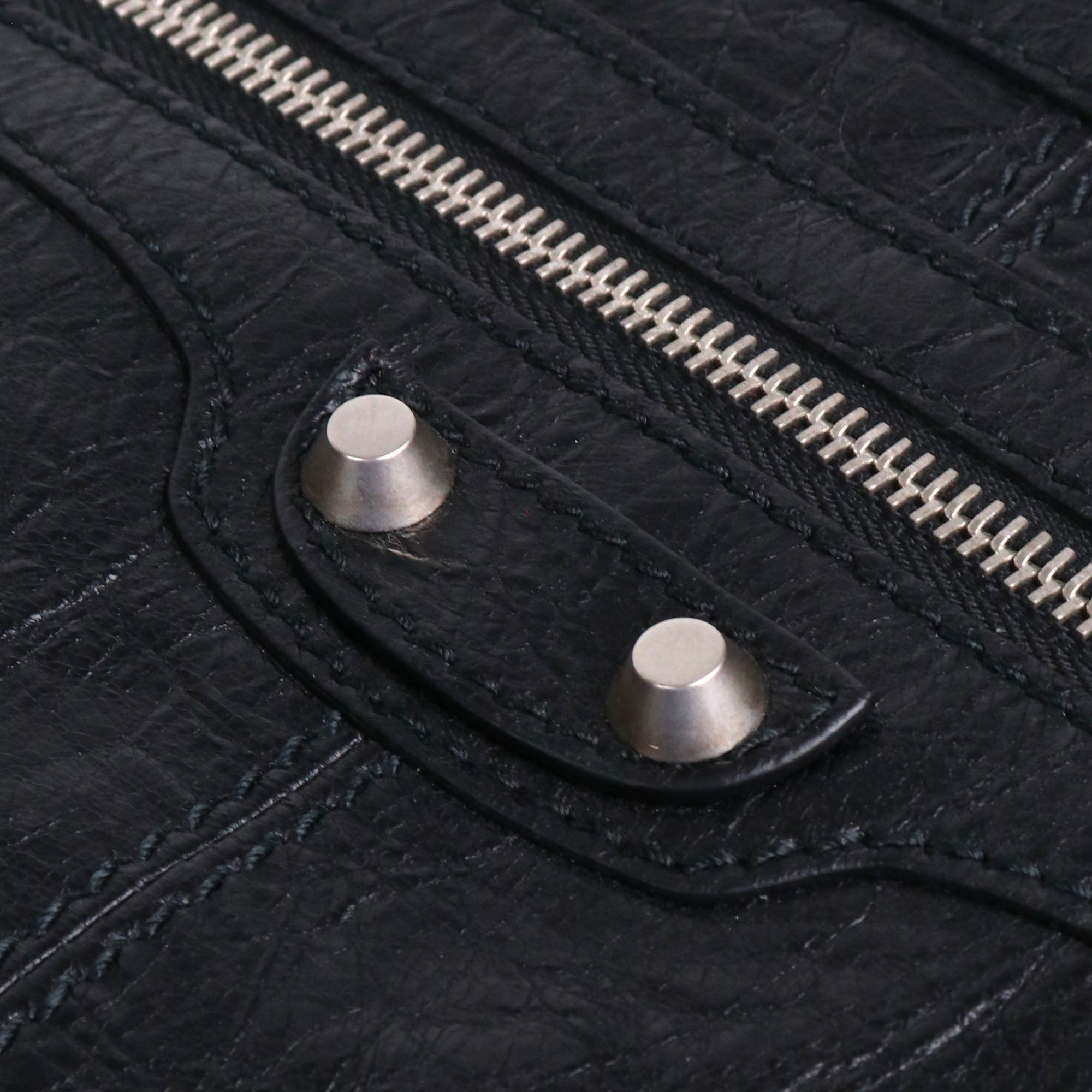 BALENCIAGA - Classic leather clutch