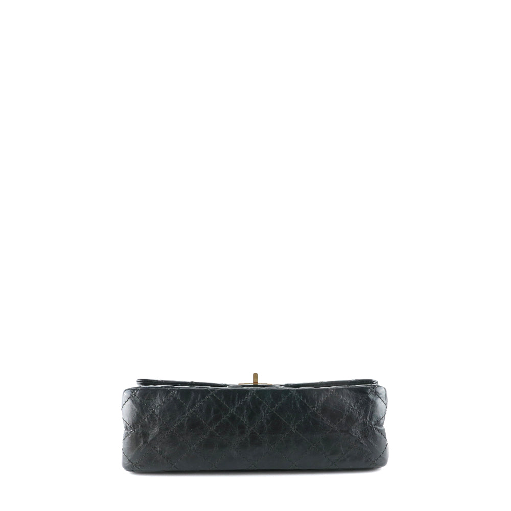 CHANEL - Sac à main 2.55 en cuir matelassé noir