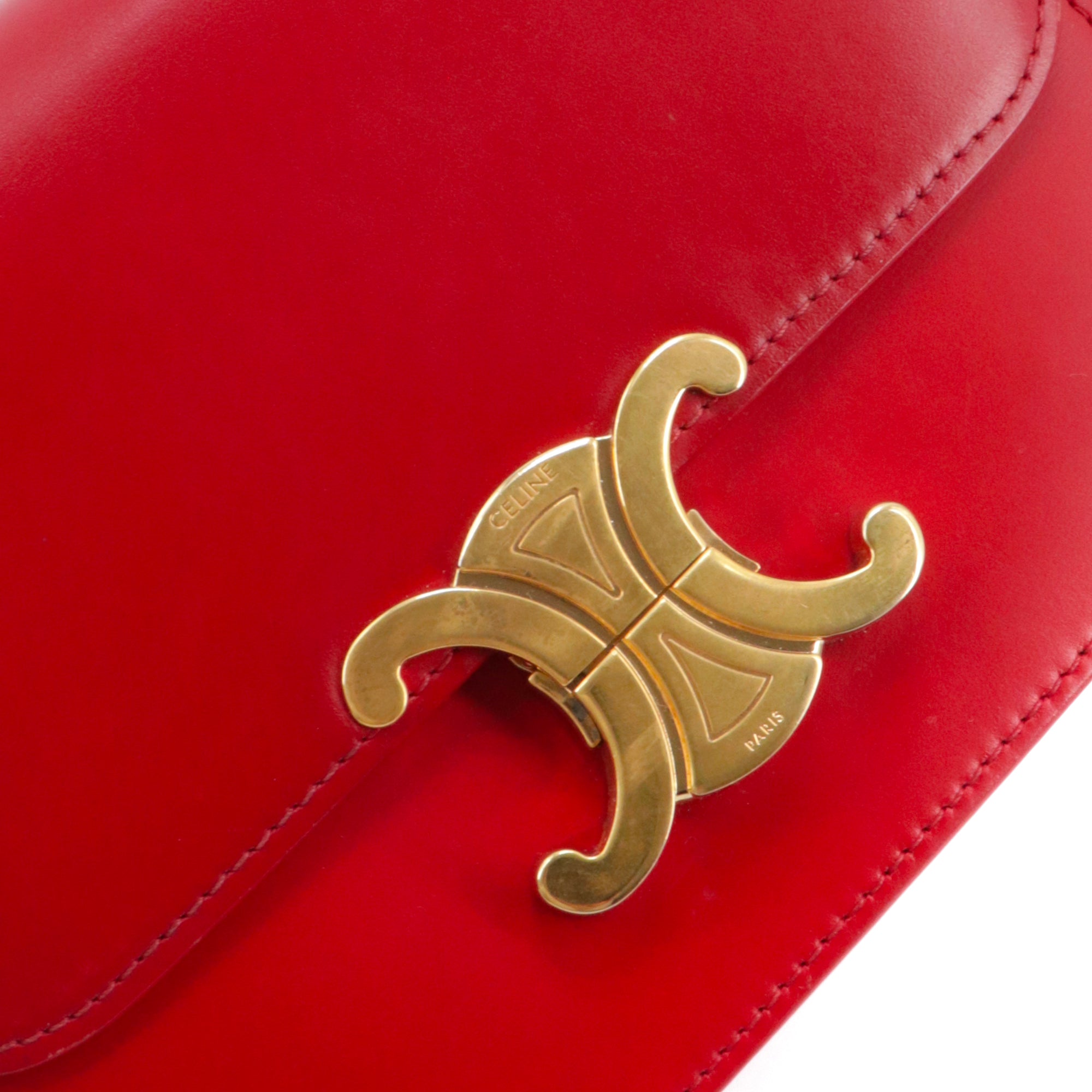 CELINE - Sac à bandoulière Triomphe teen Celine en cuir box rouge