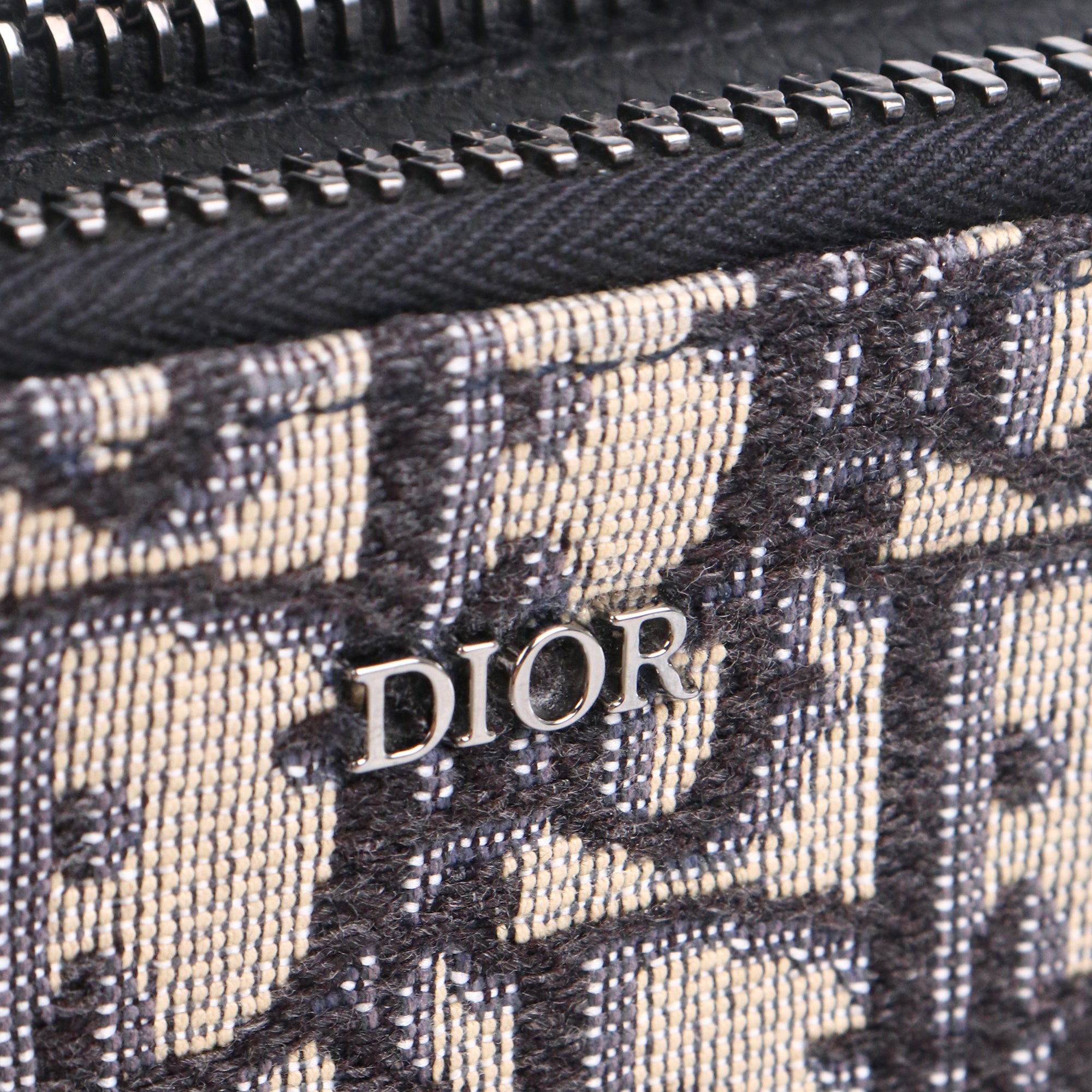 DIOR - Roller shoulder bag in navy blue grained leather