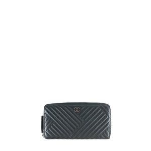 CHANEL - Portefeuille en cuir matelassé noir
