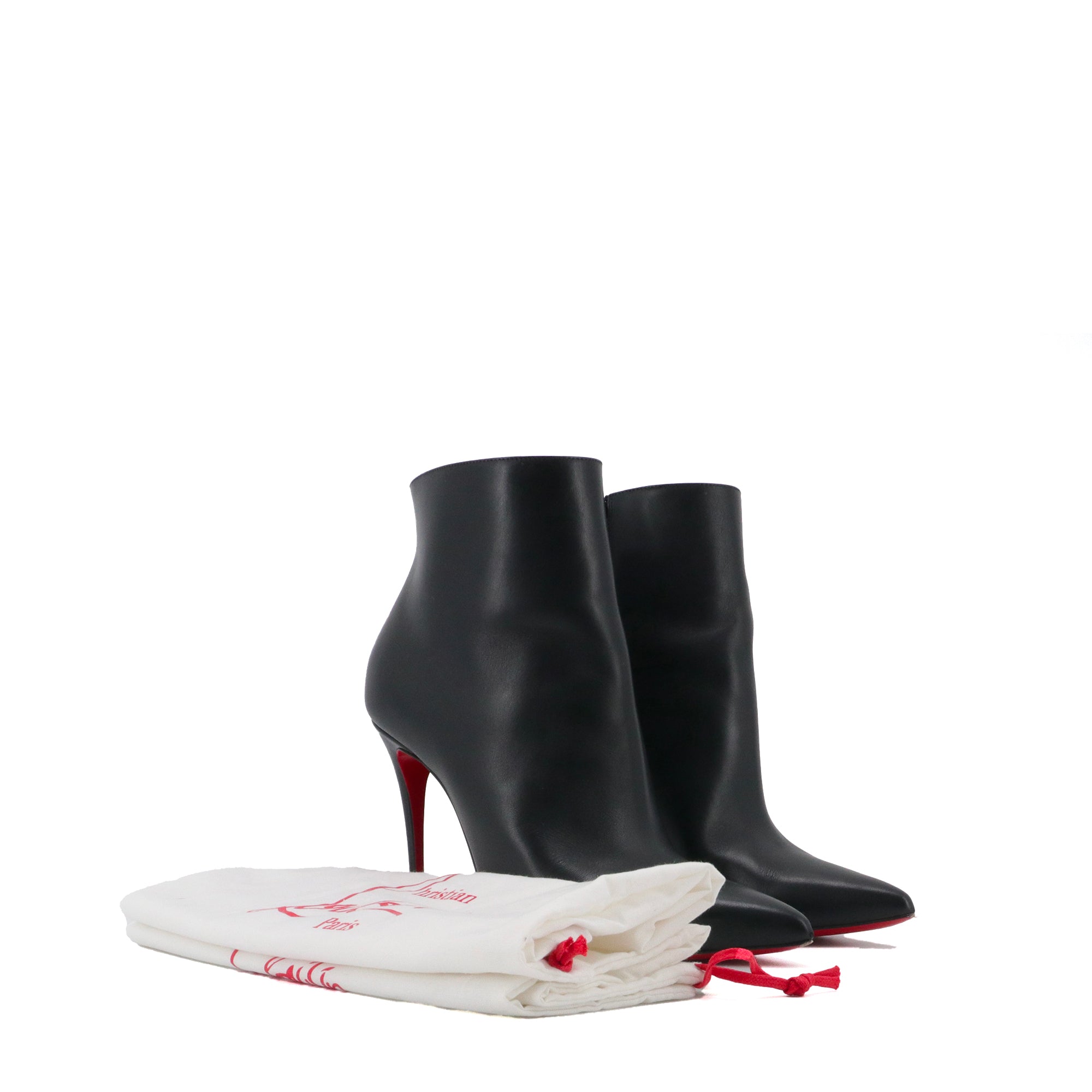 LOUBOUTIN - Louboutin So Kate pumps in black smooth leather and silver studs (T38)