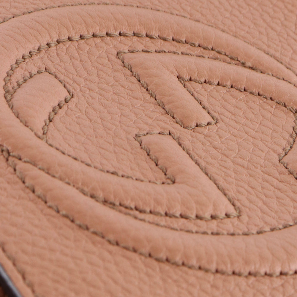 GUCCI - Soho shoulder bag in nude grained leather